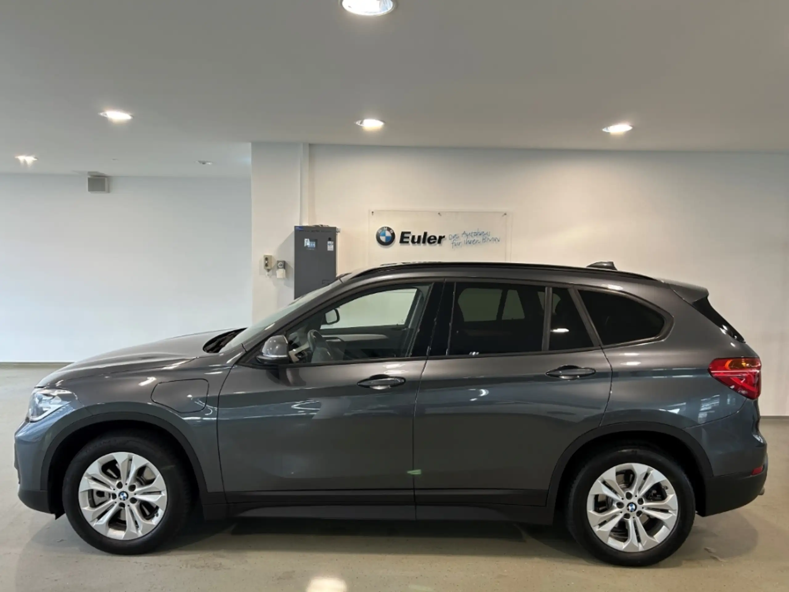 BMW - X1