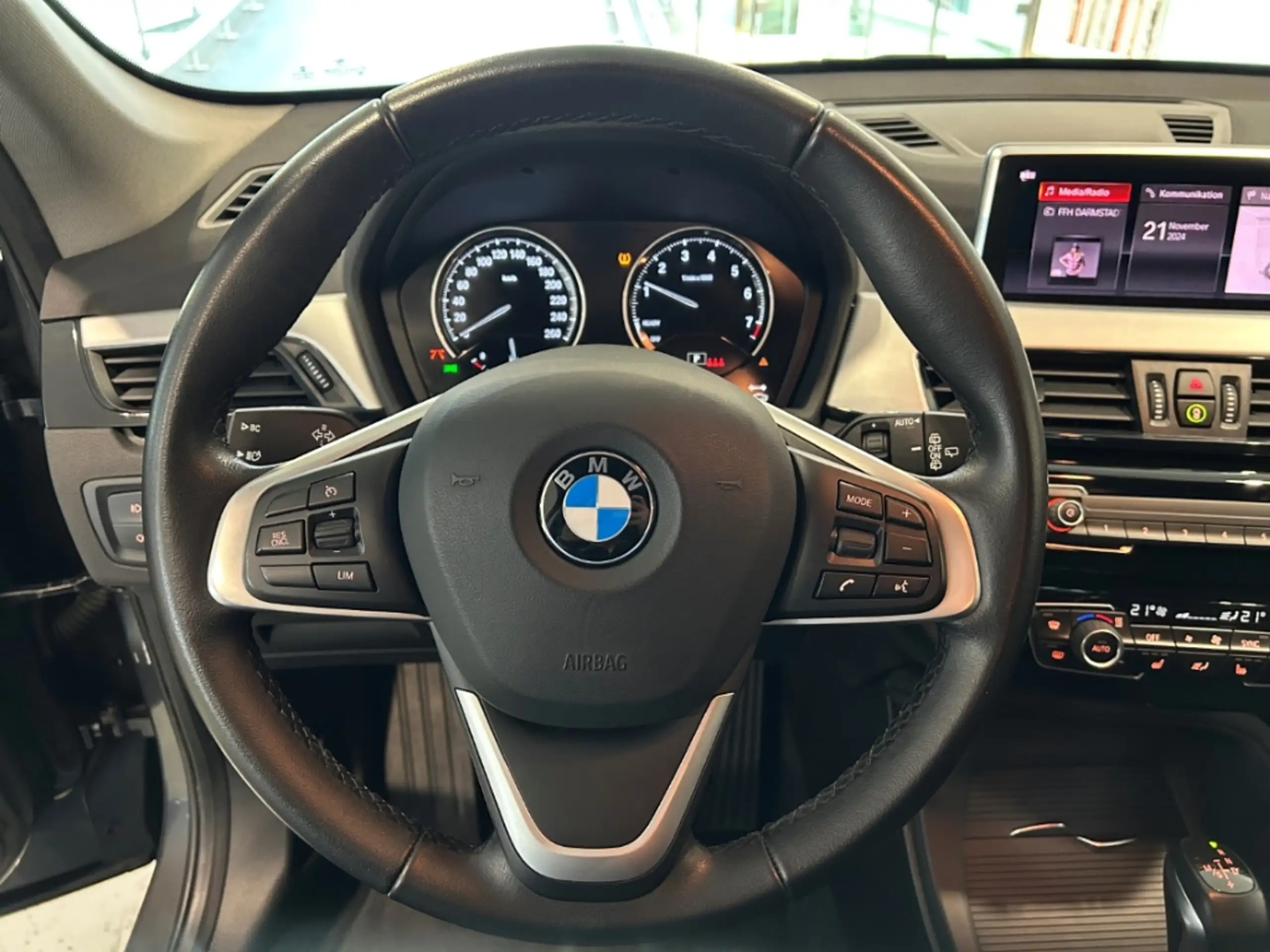 BMW - X1