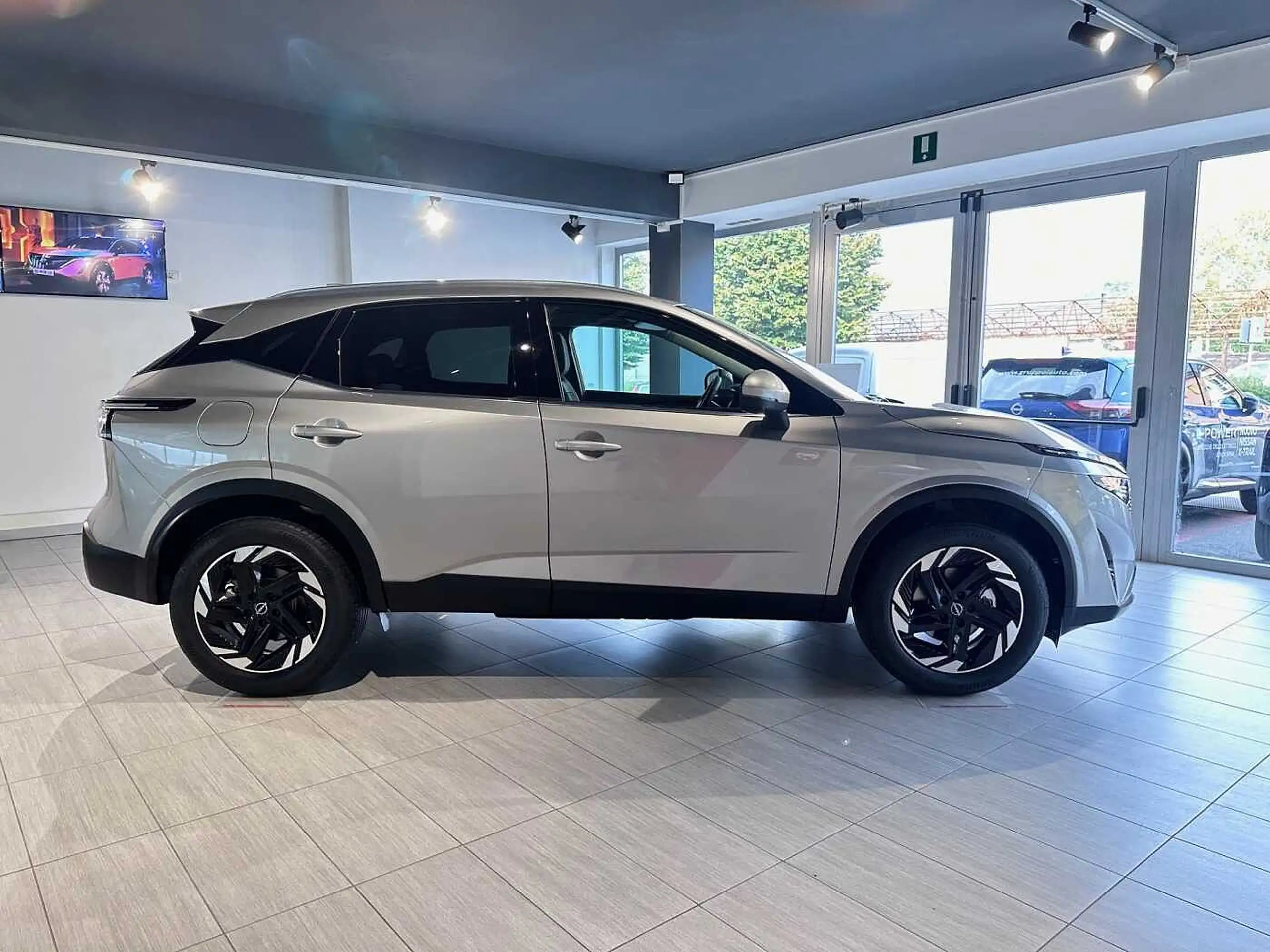 Nissan - Qashqai