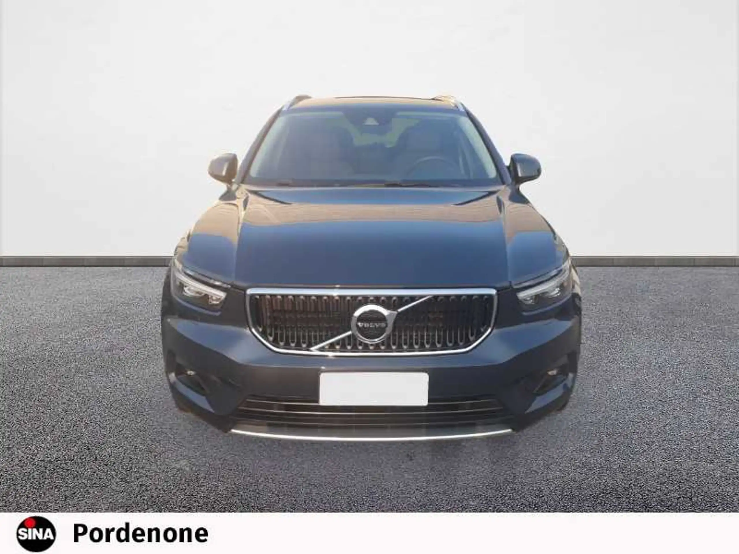 Volvo - XC40