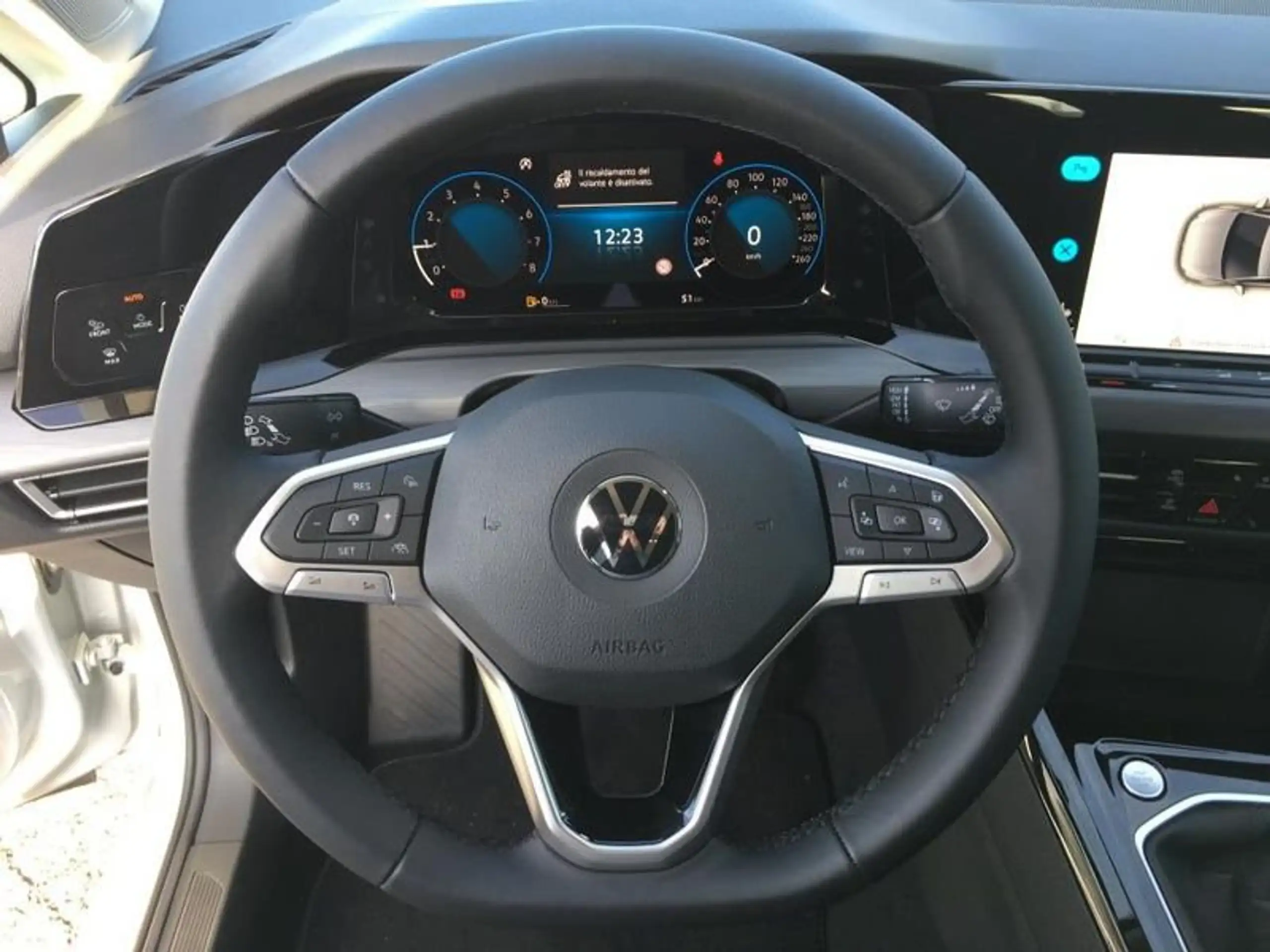 Volkswagen - Golf