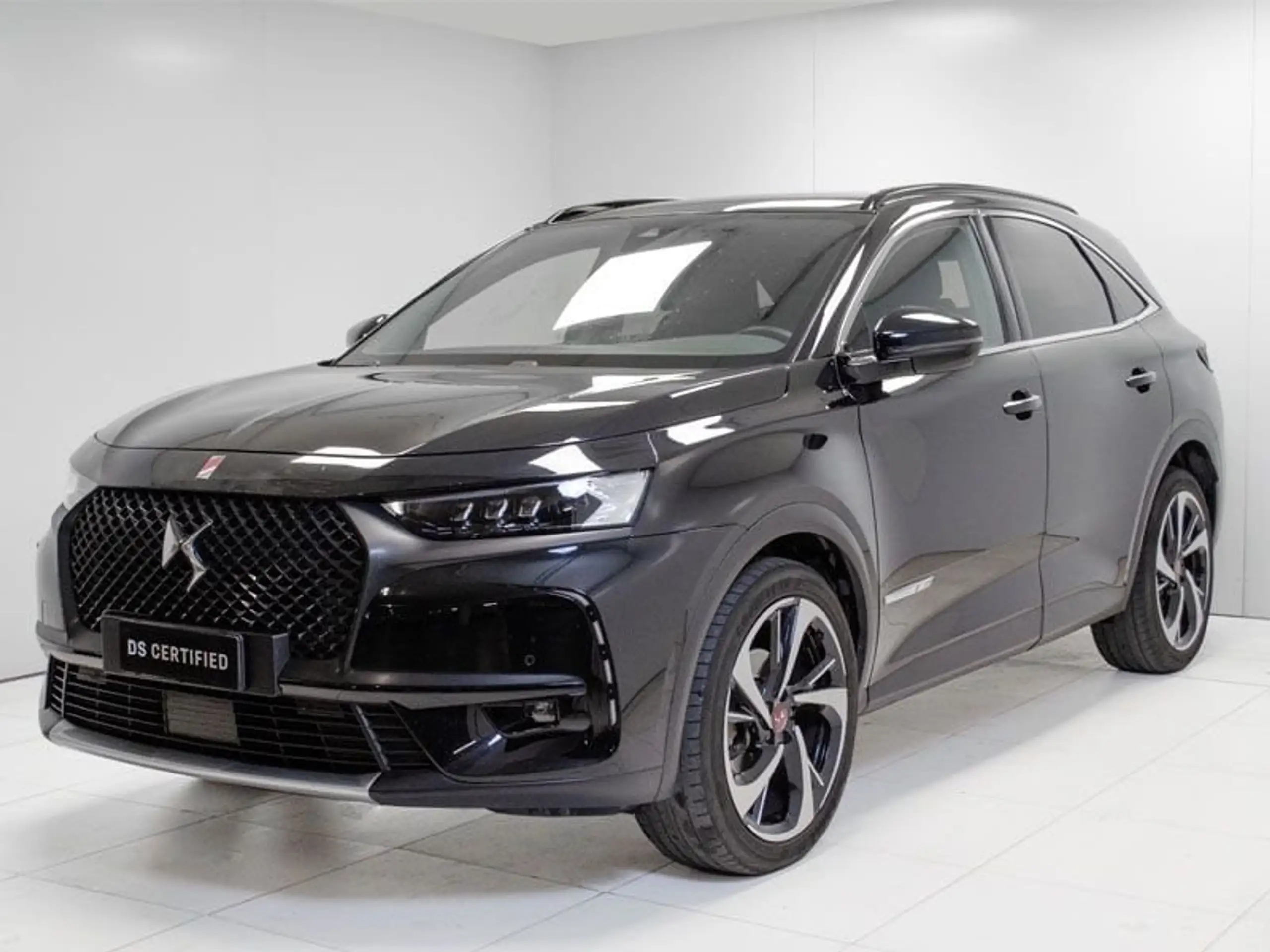 DS Automobiles - DS 7 Crossback