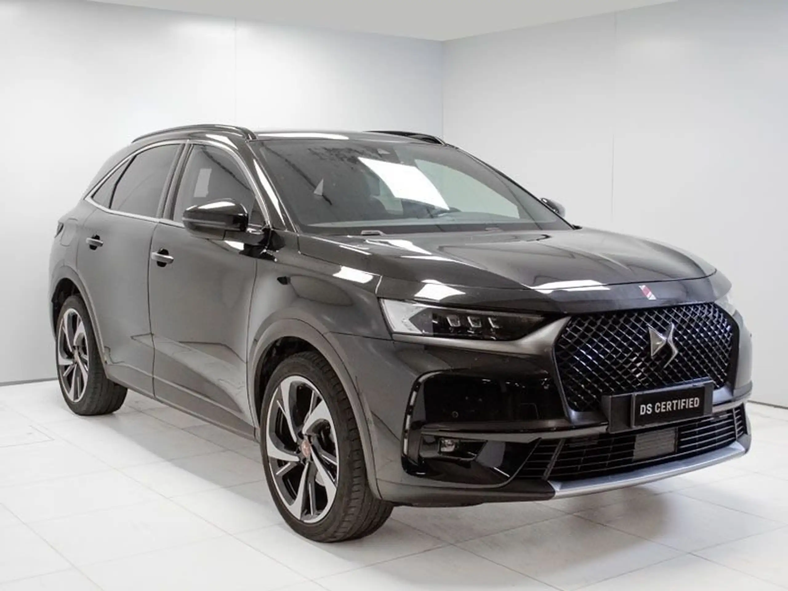 DS Automobiles - DS 7 Crossback