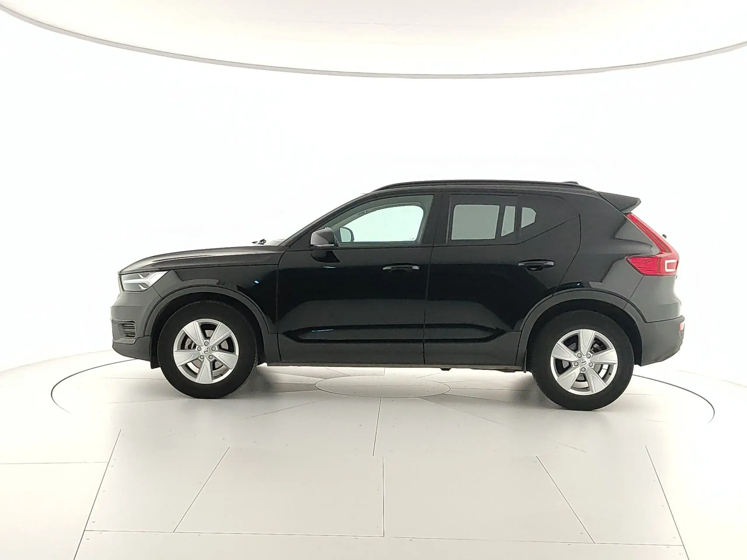 Volvo - XC40