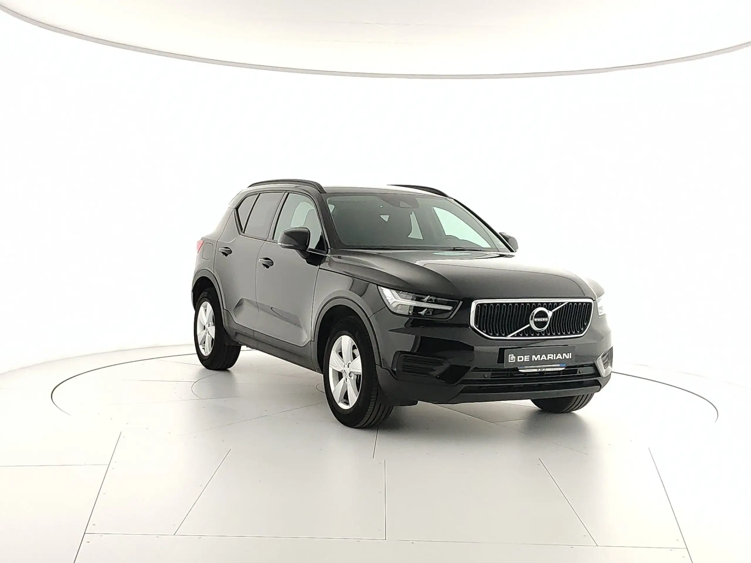 Volvo - XC40