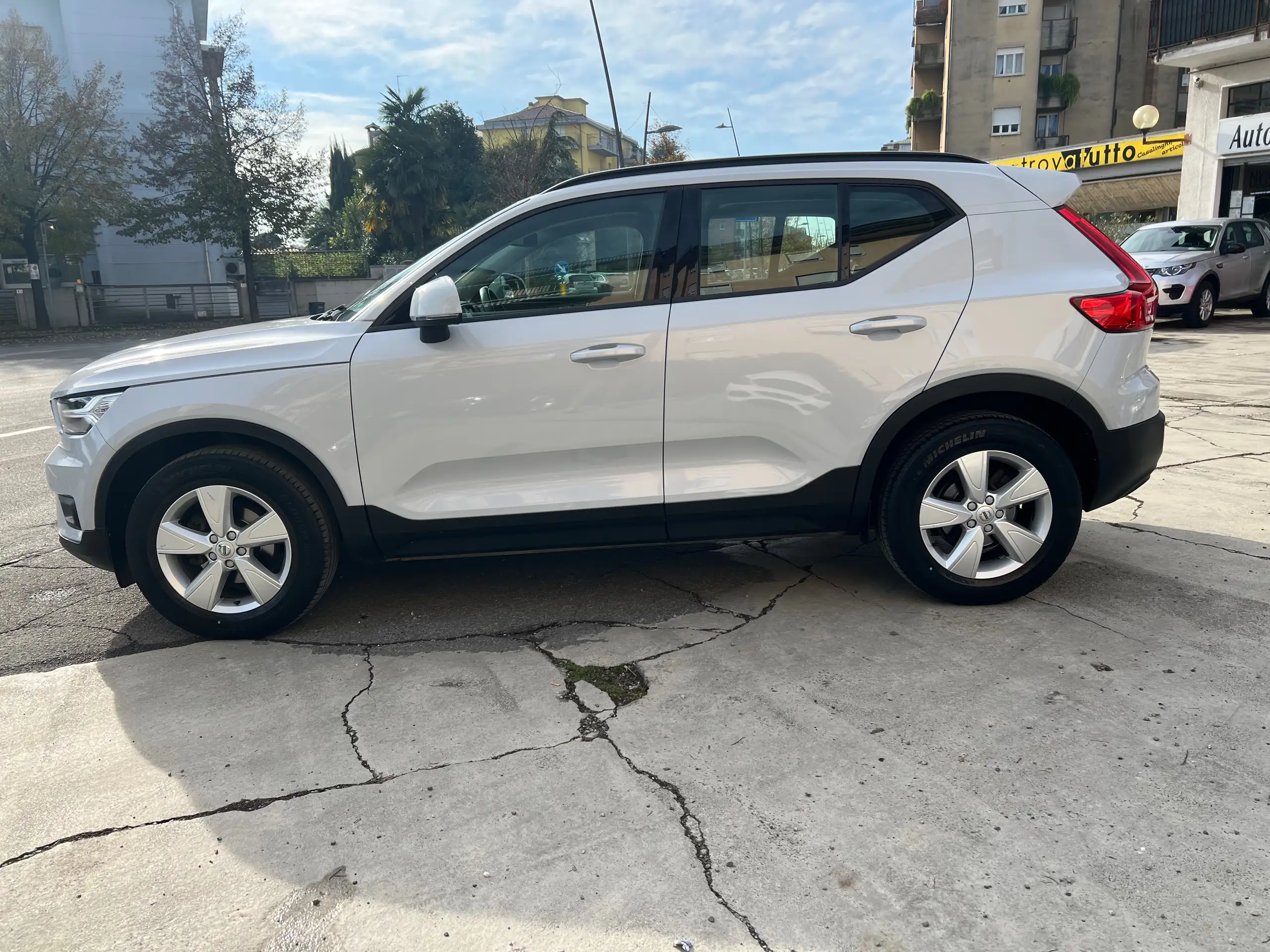 Volvo - XC40