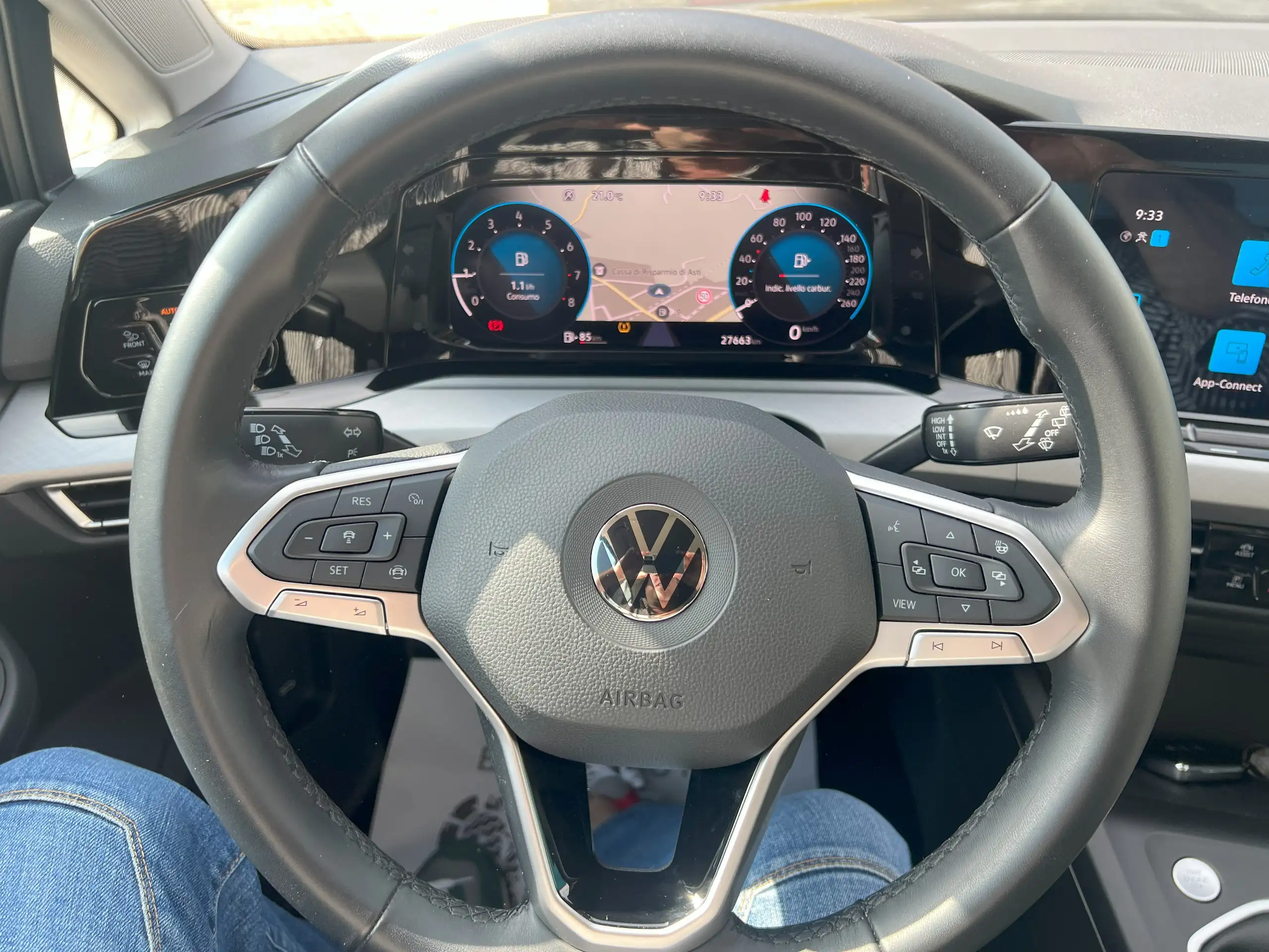 Volkswagen - Golf