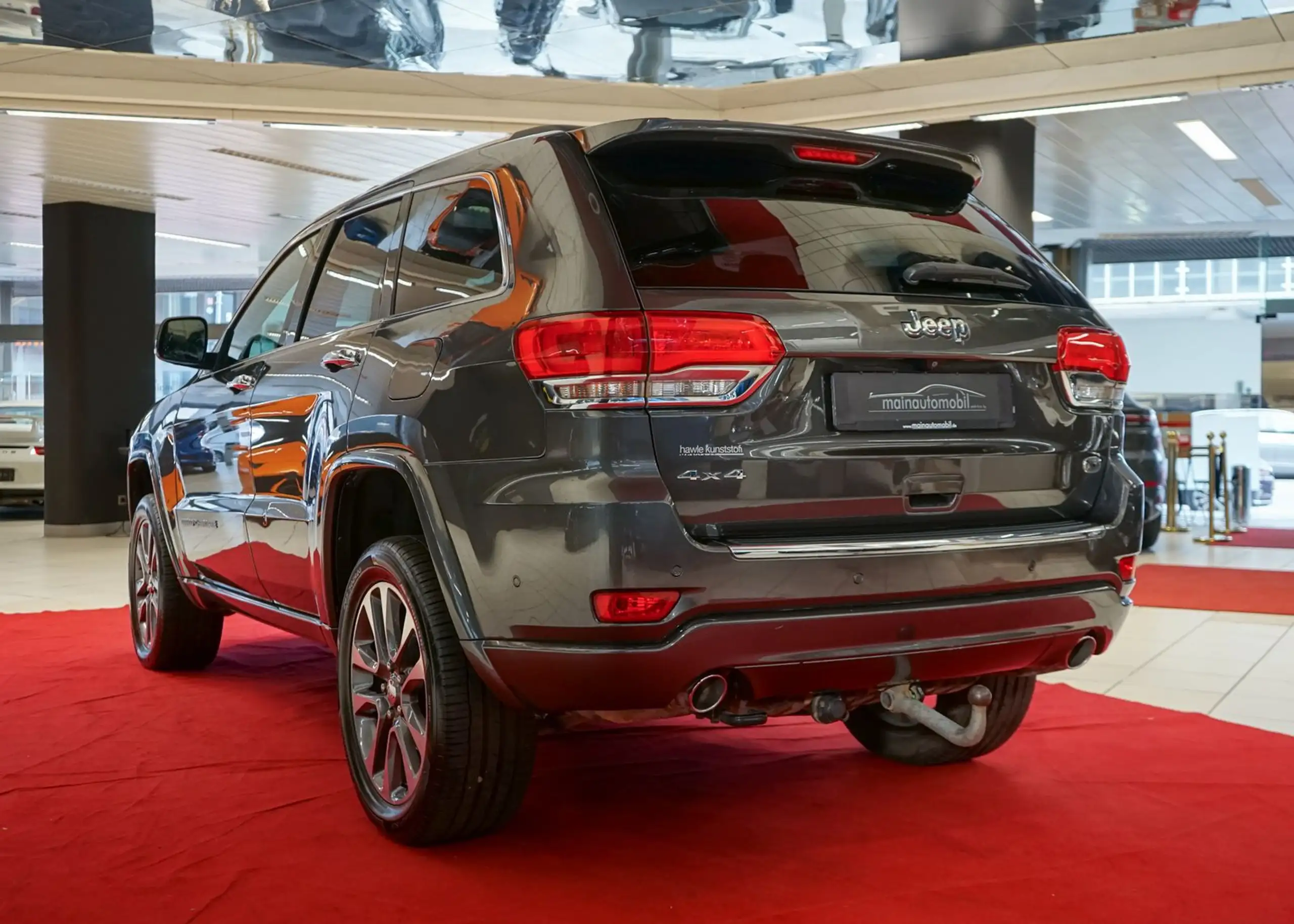 Jeep - Grand Cherokee