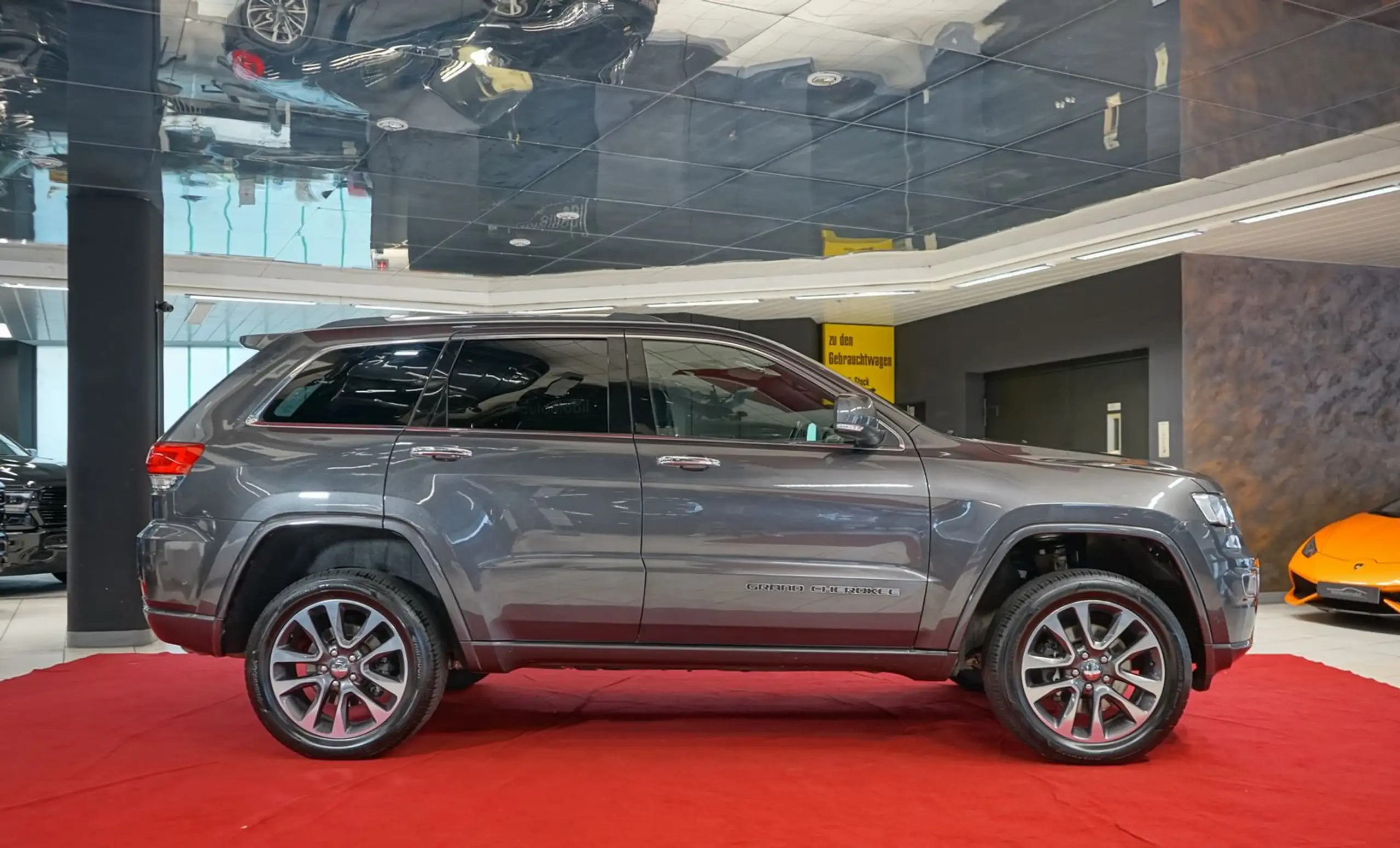 Jeep - Grand Cherokee