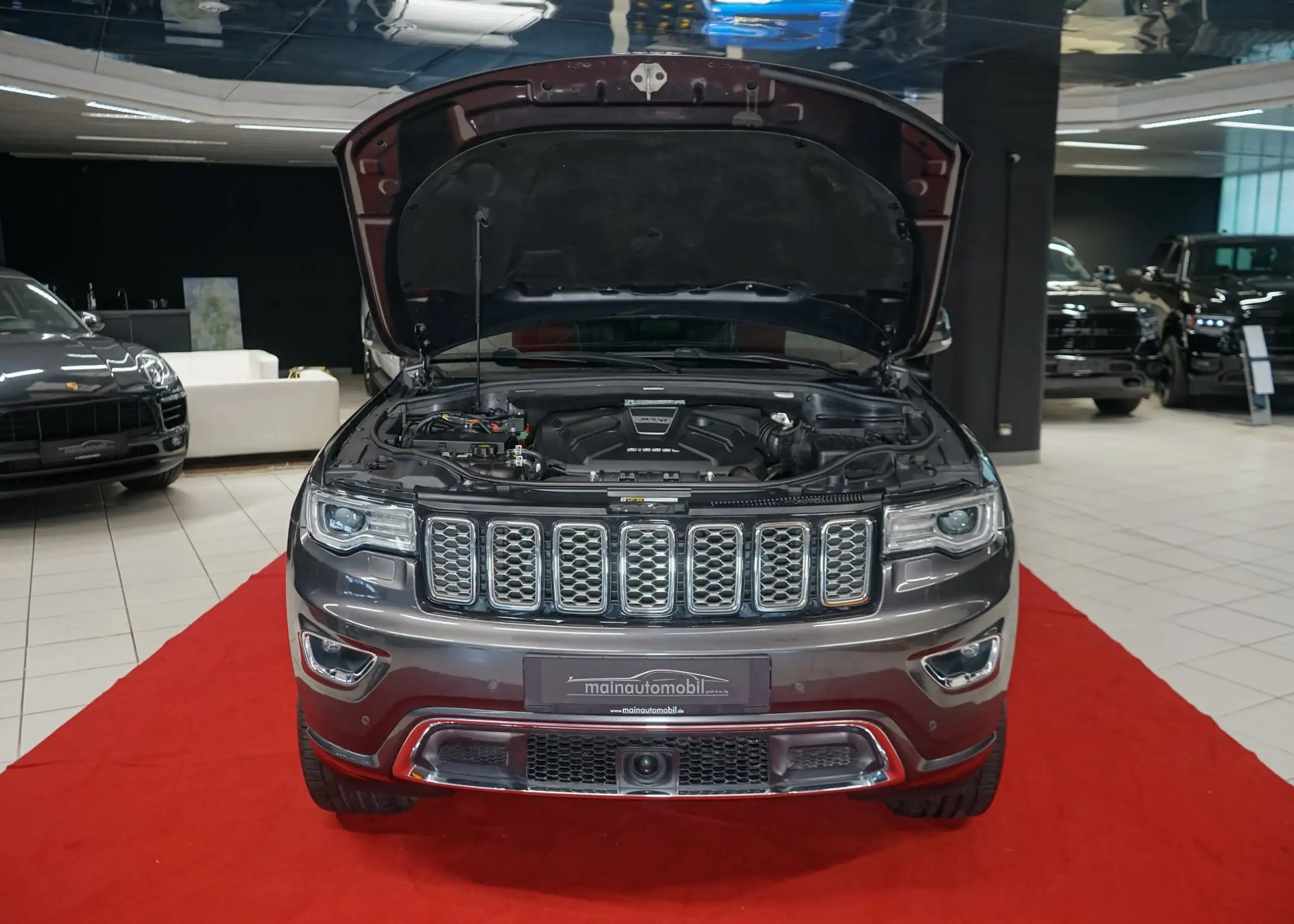 Jeep - Grand Cherokee