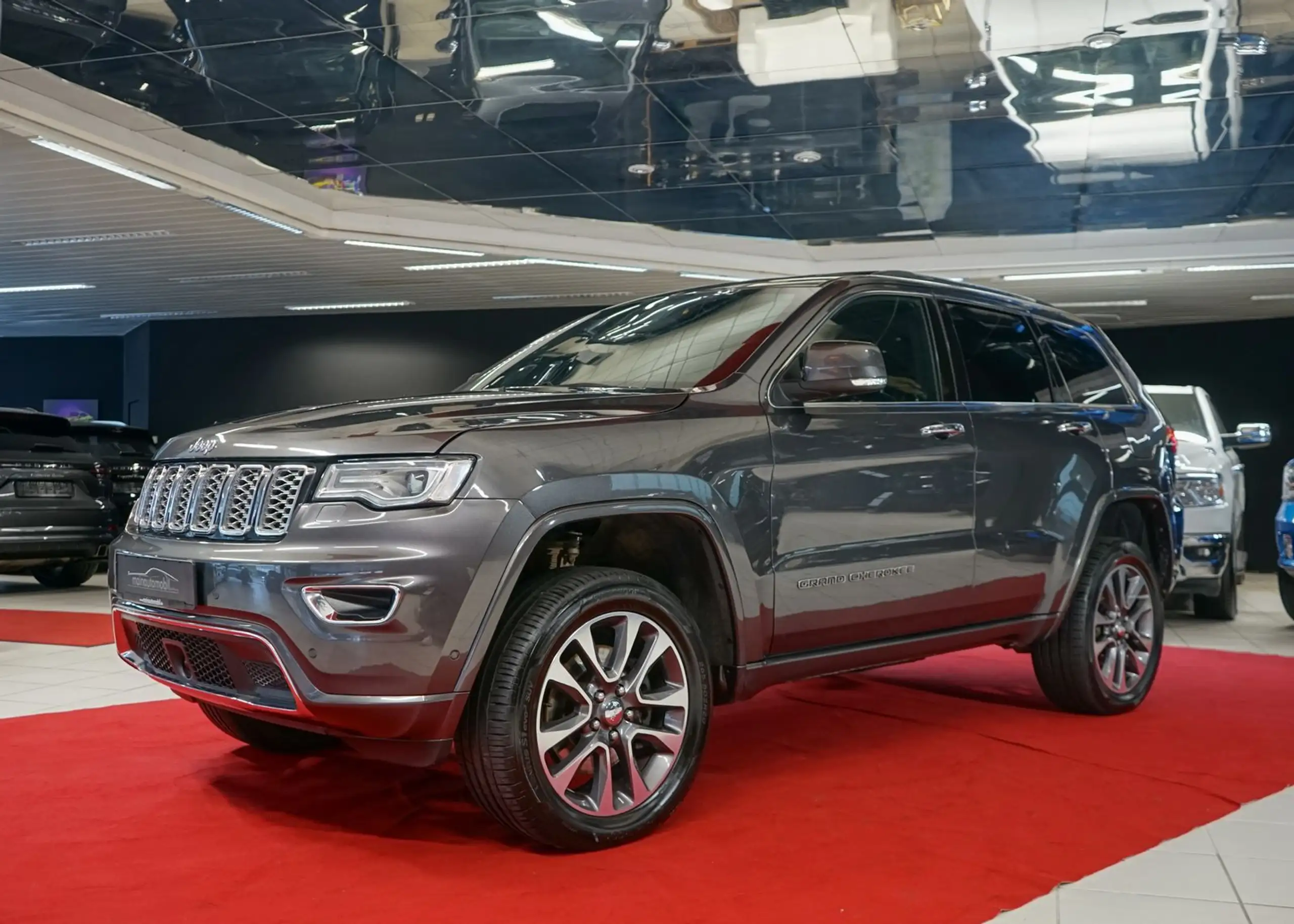 Jeep - Grand Cherokee