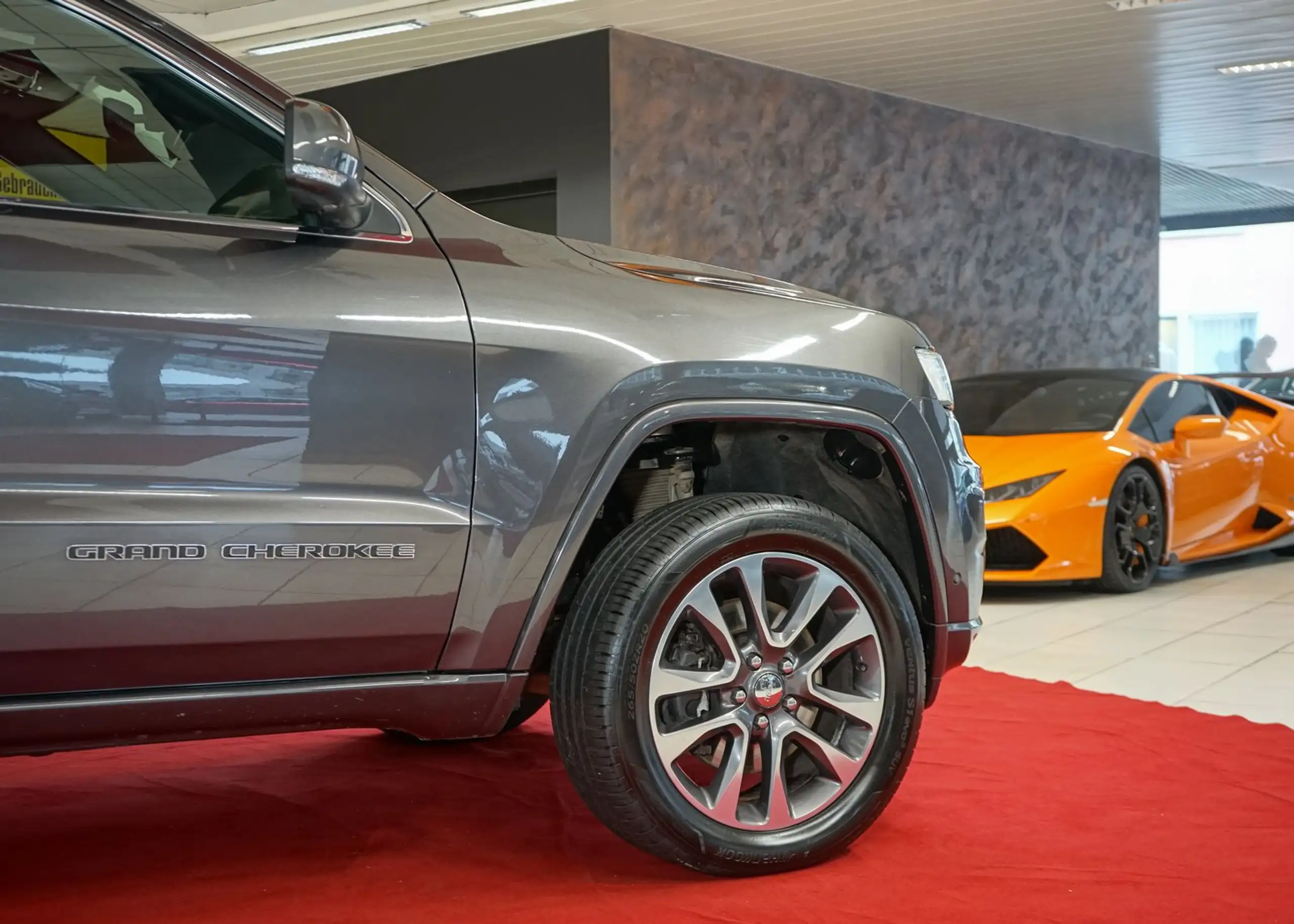 Jeep - Grand Cherokee