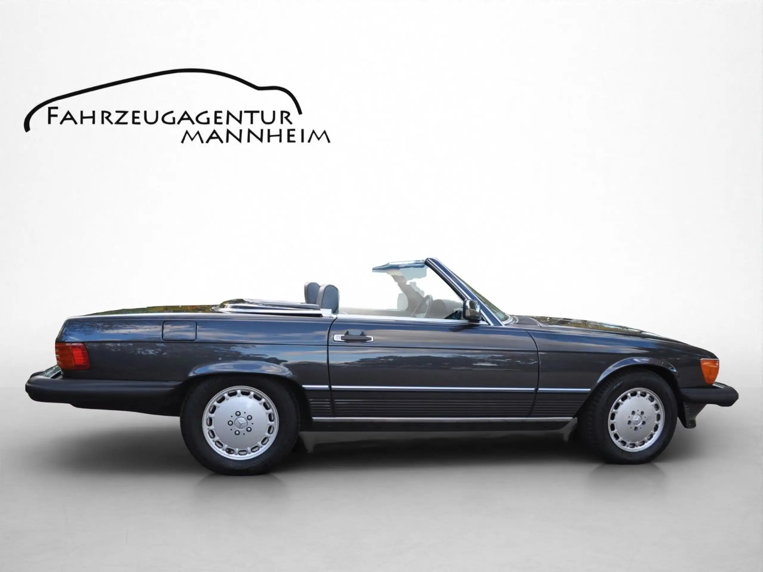 Mercedes-Benz - SL 560