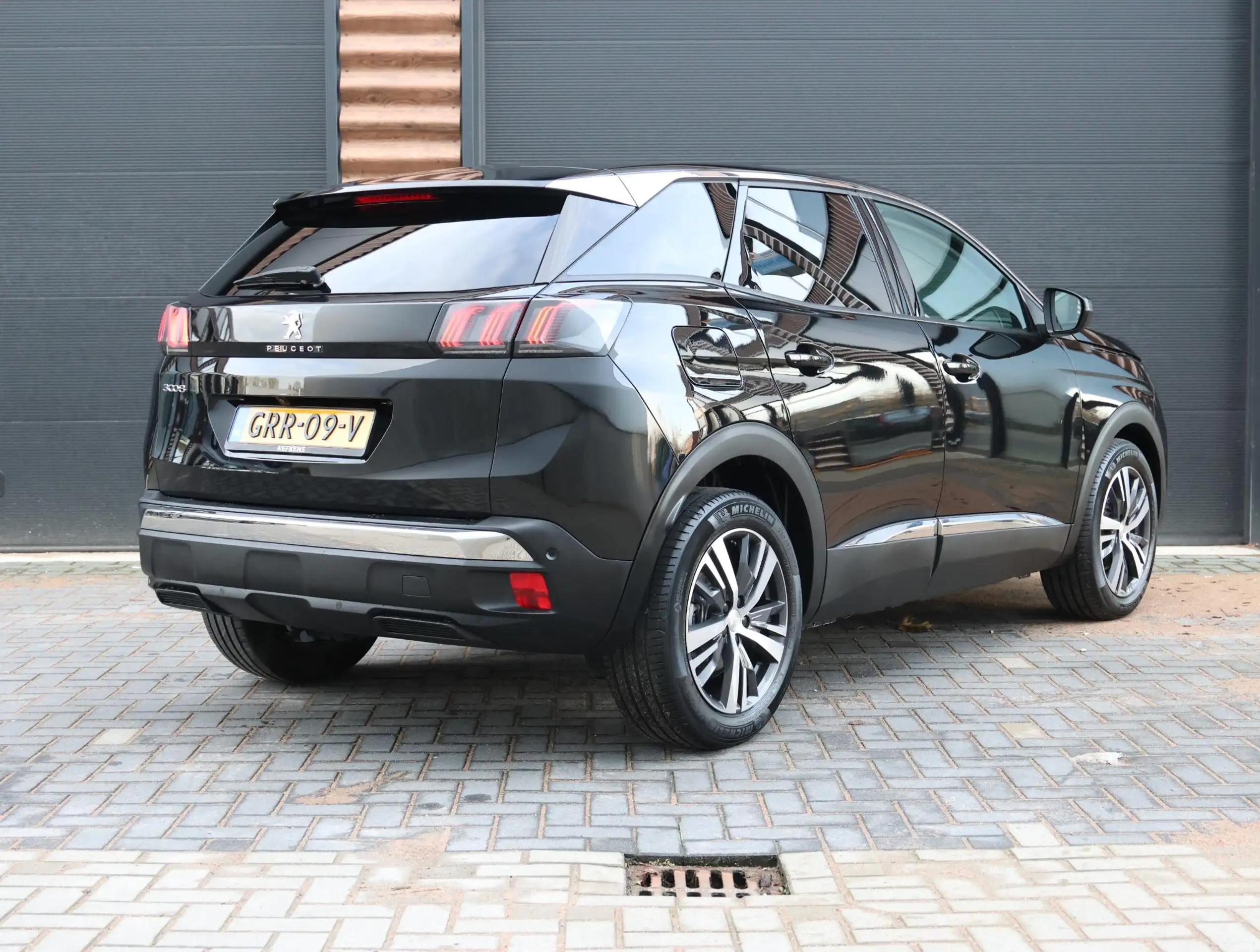 Peugeot - 3008