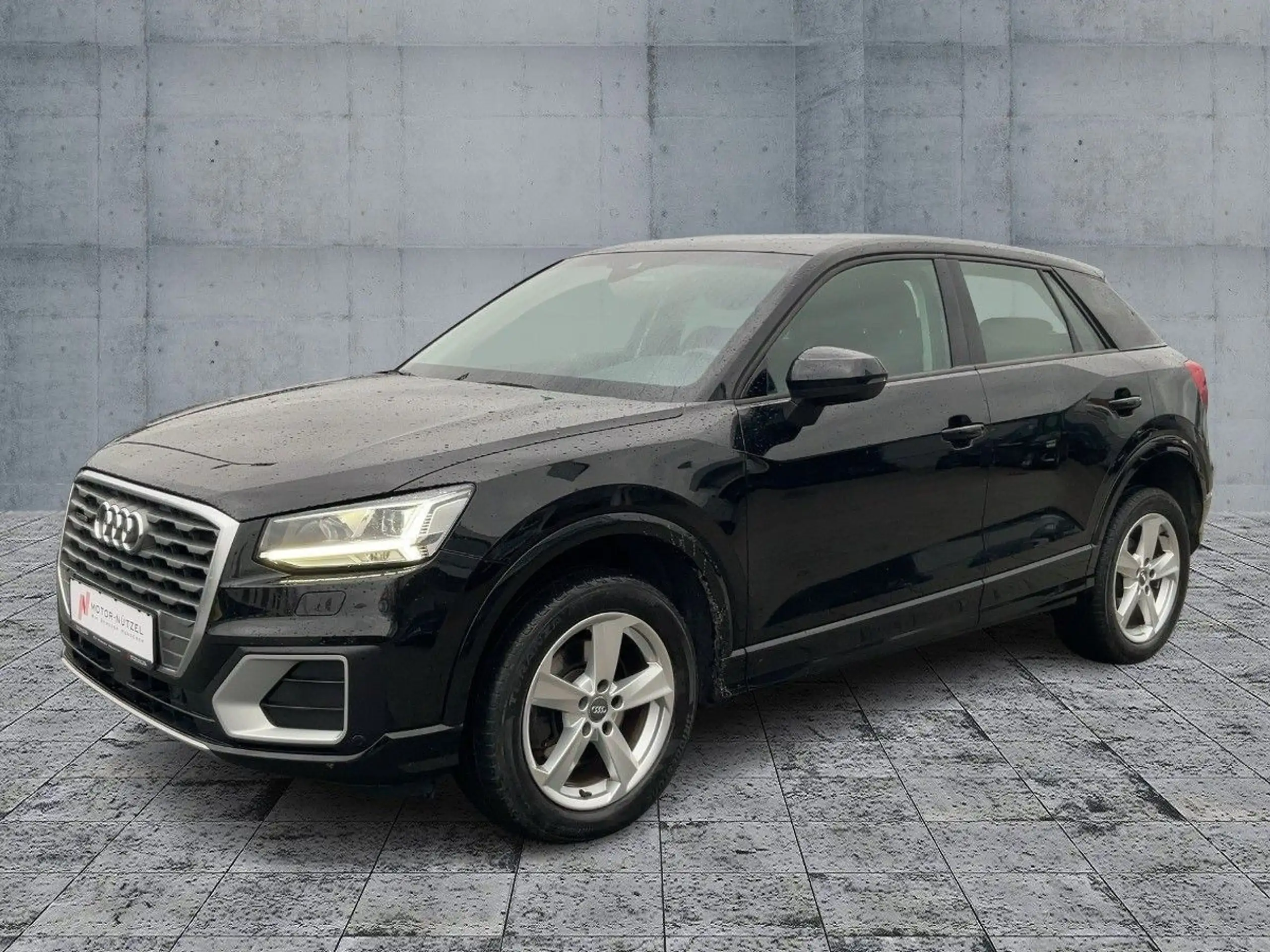 Audi - Q2