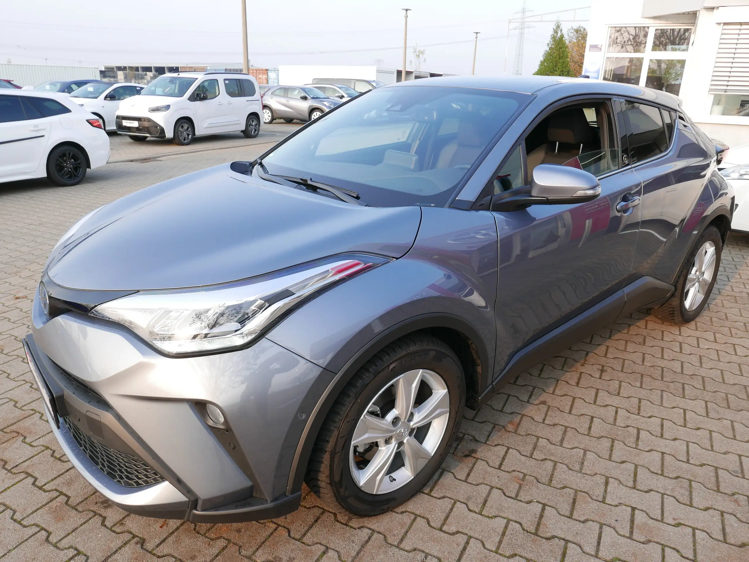 Toyota - C-HR