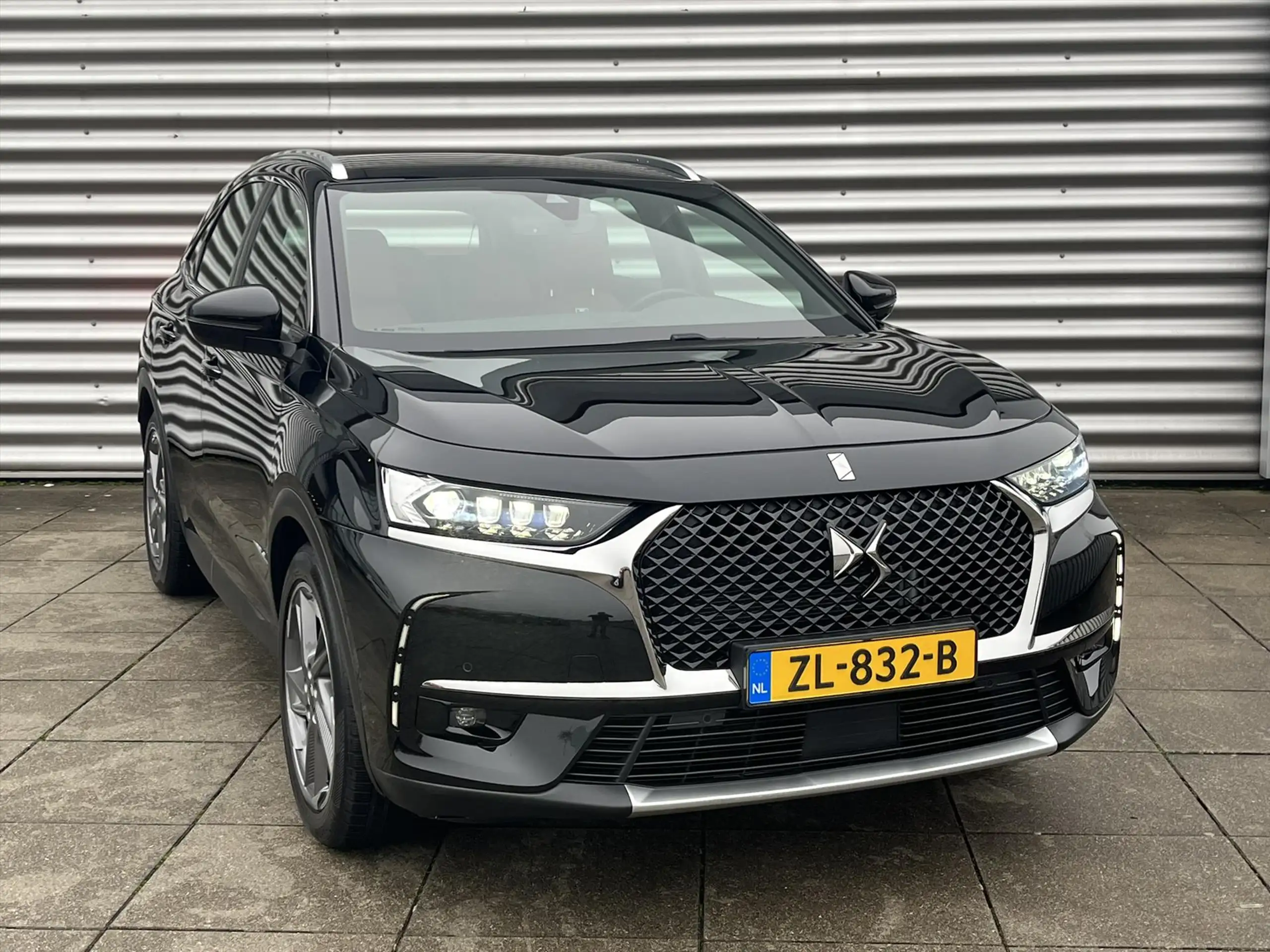 DS Automobiles - DS 7 Crossback