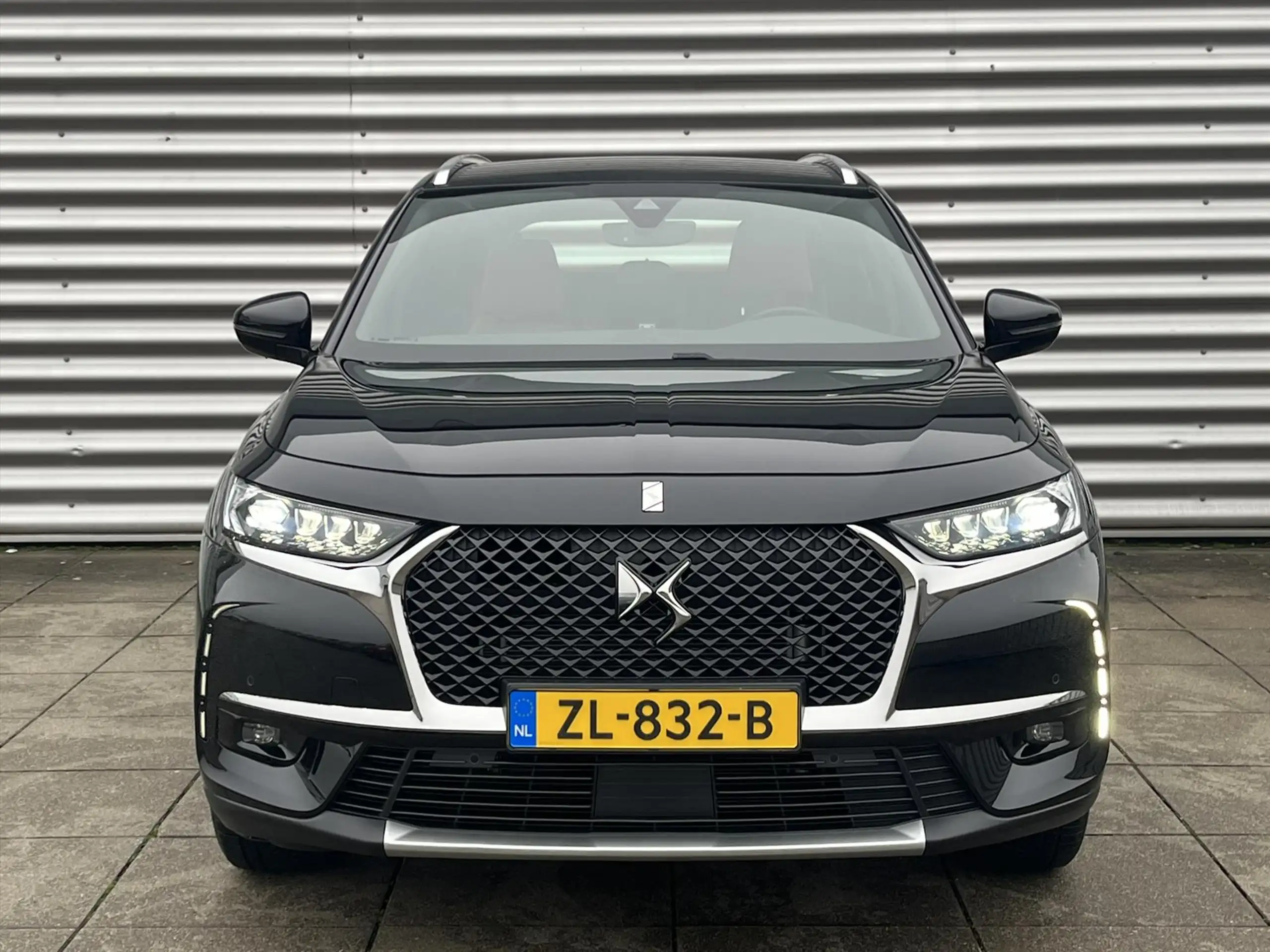 DS Automobiles - DS 7 Crossback