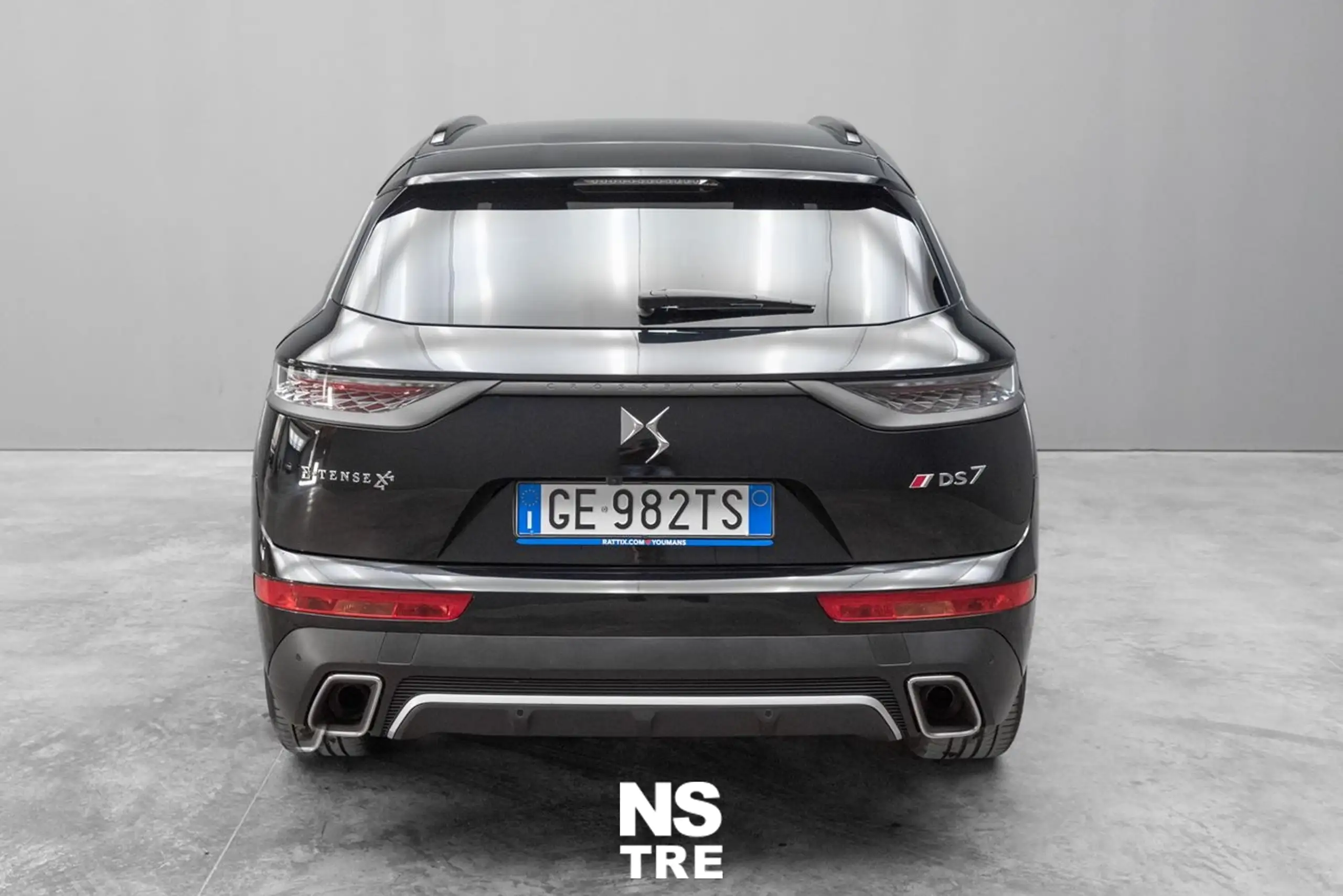 DS Automobiles - DS 7 Crossback