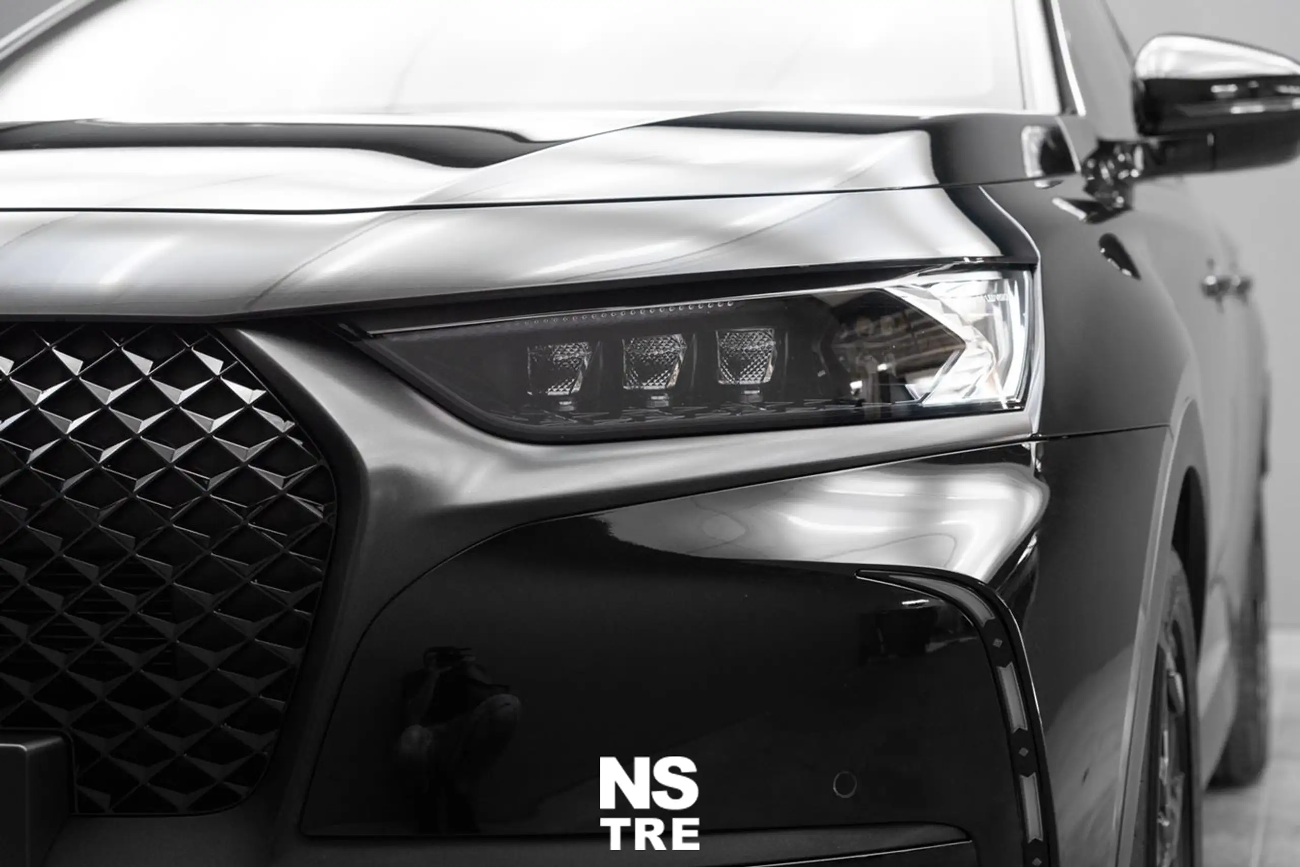 DS Automobiles - DS 7 Crossback