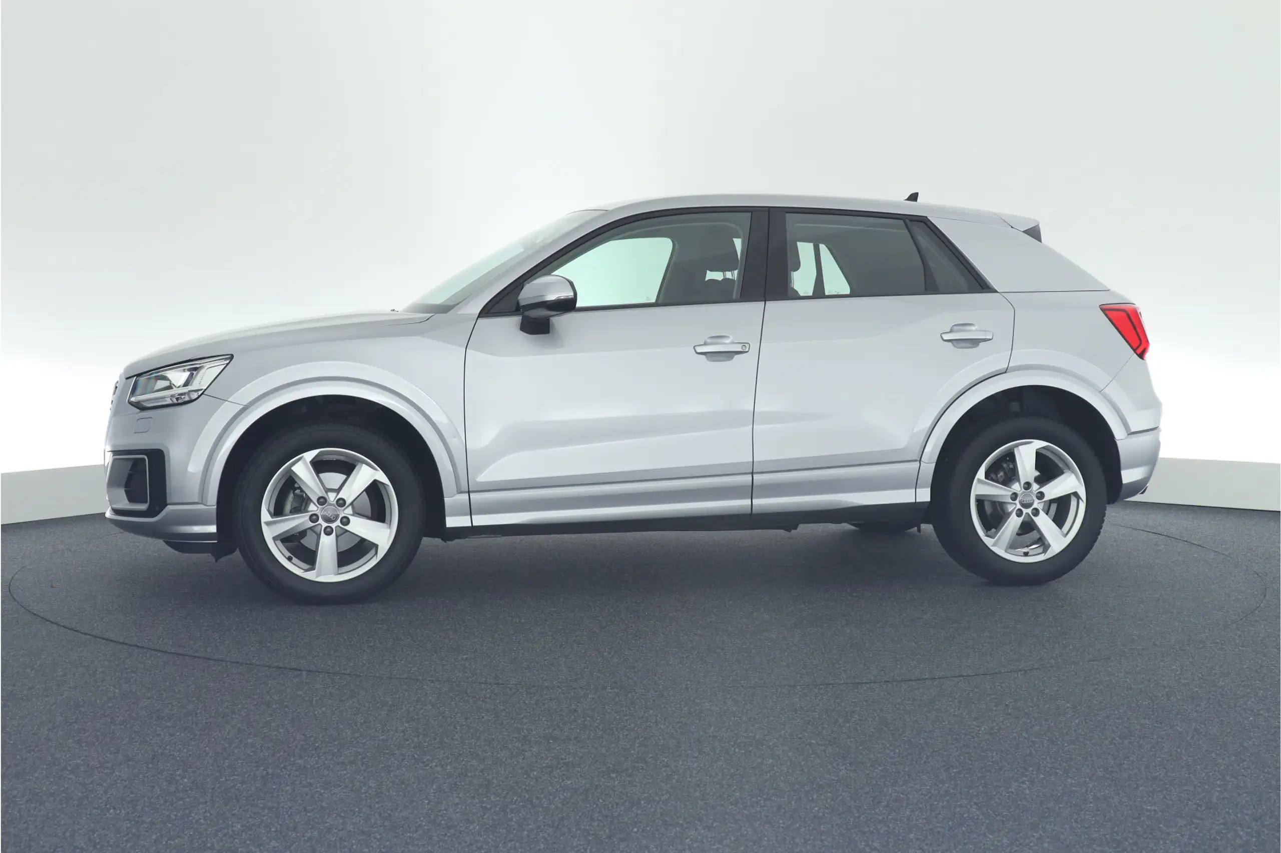 Audi - Q2