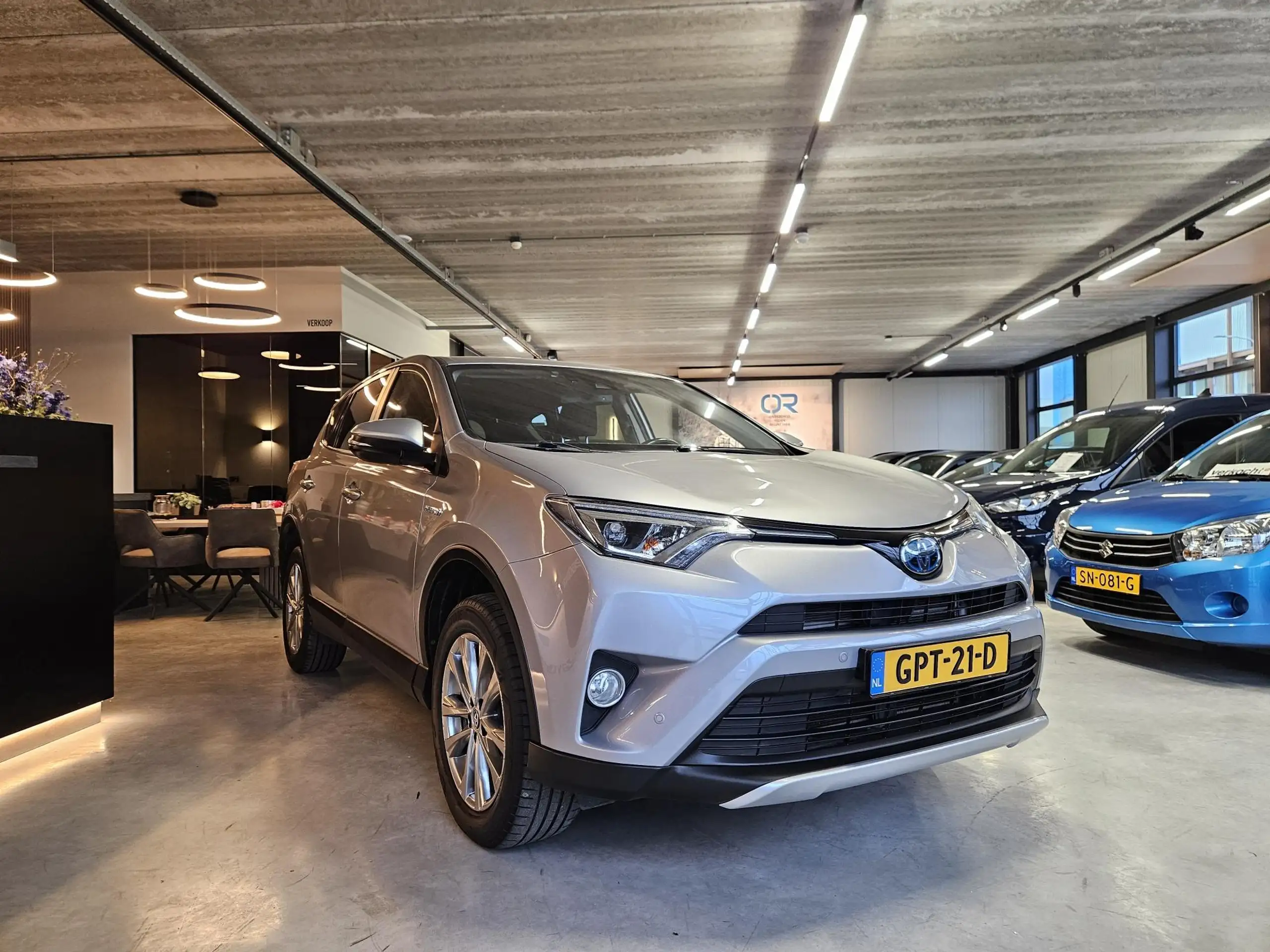 Toyota - RAV 4