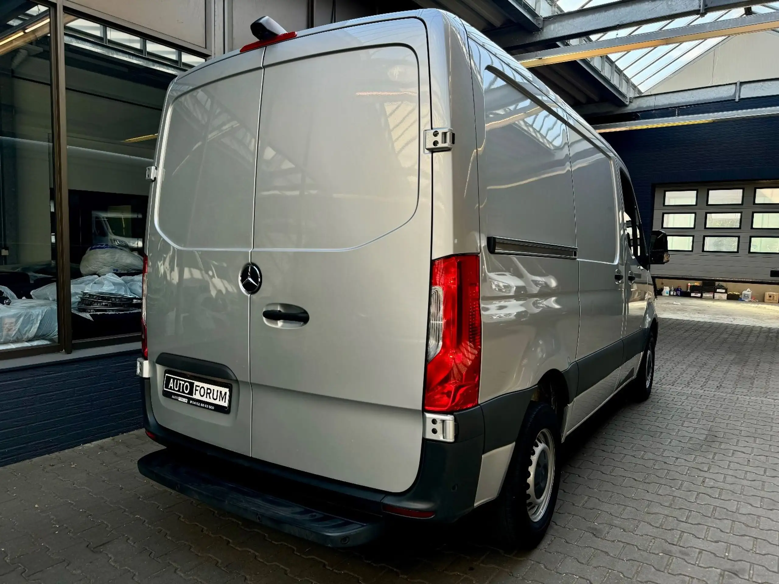 Mercedes-Benz - Sprinter