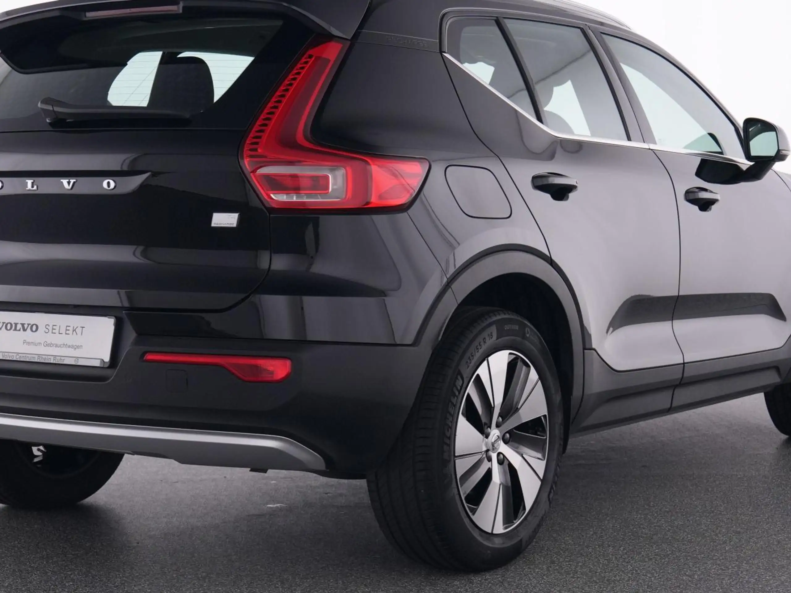 Volvo - XC40