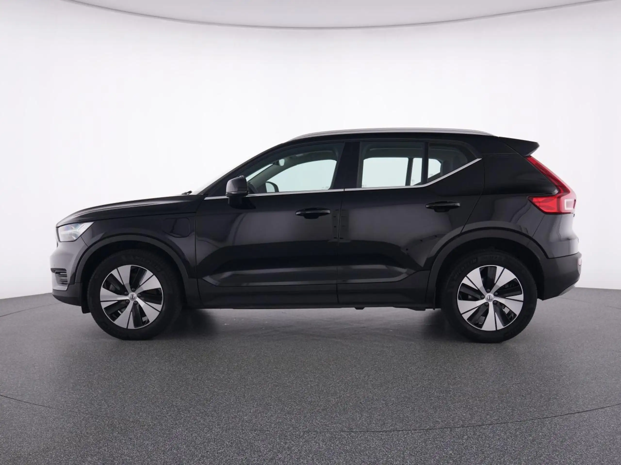 Volvo - XC40