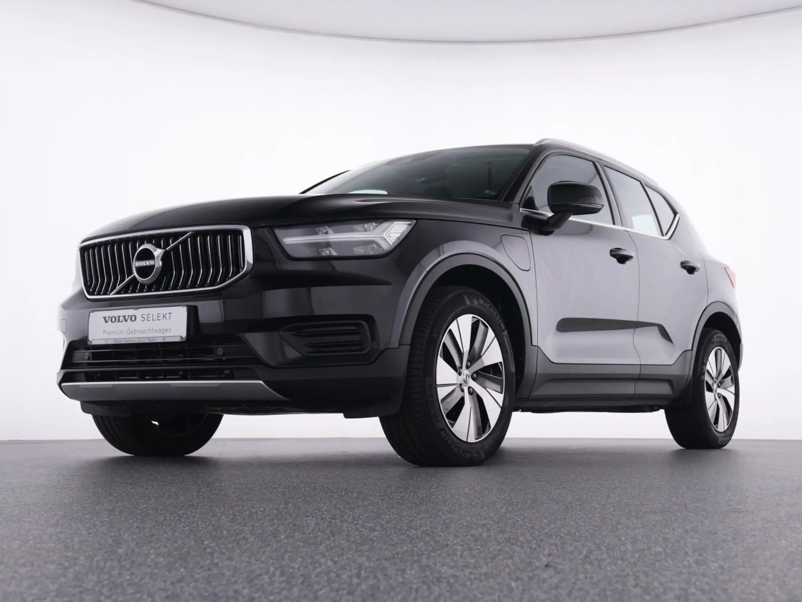 Volvo - XC40