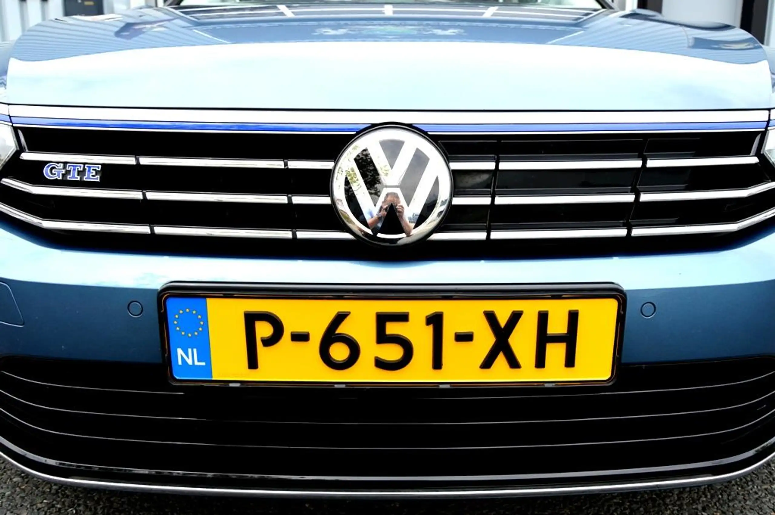 Volkswagen - Passat