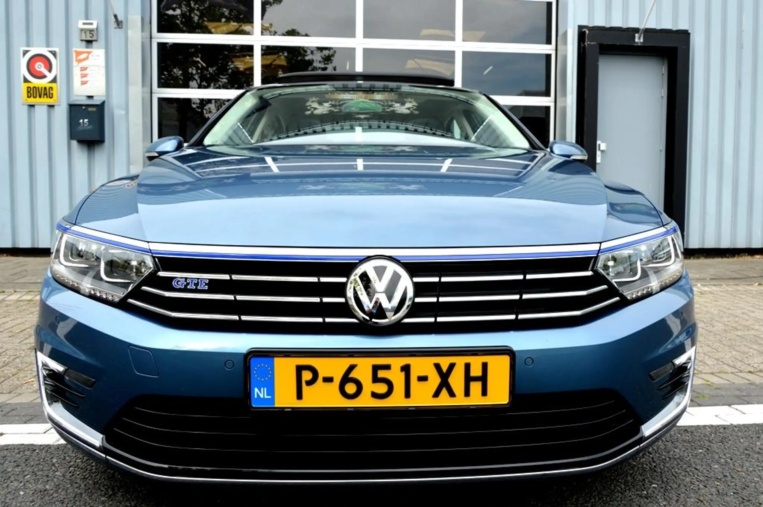 Volkswagen - Passat