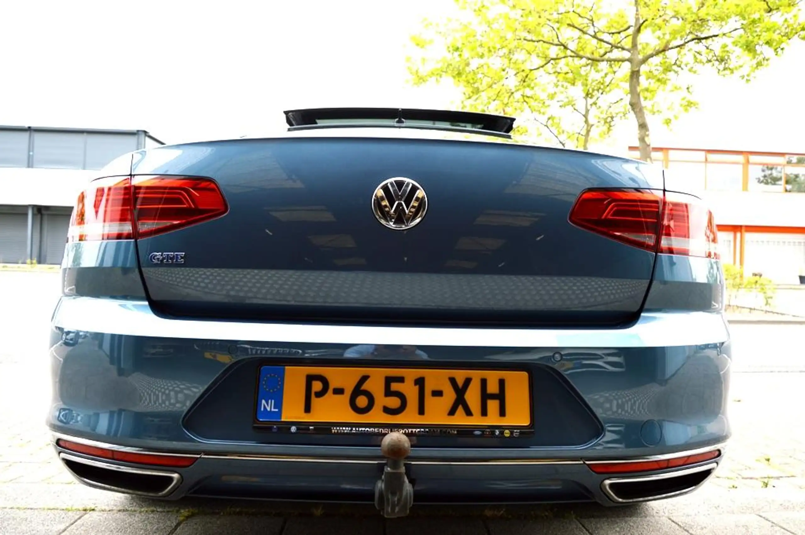 Volkswagen - Passat