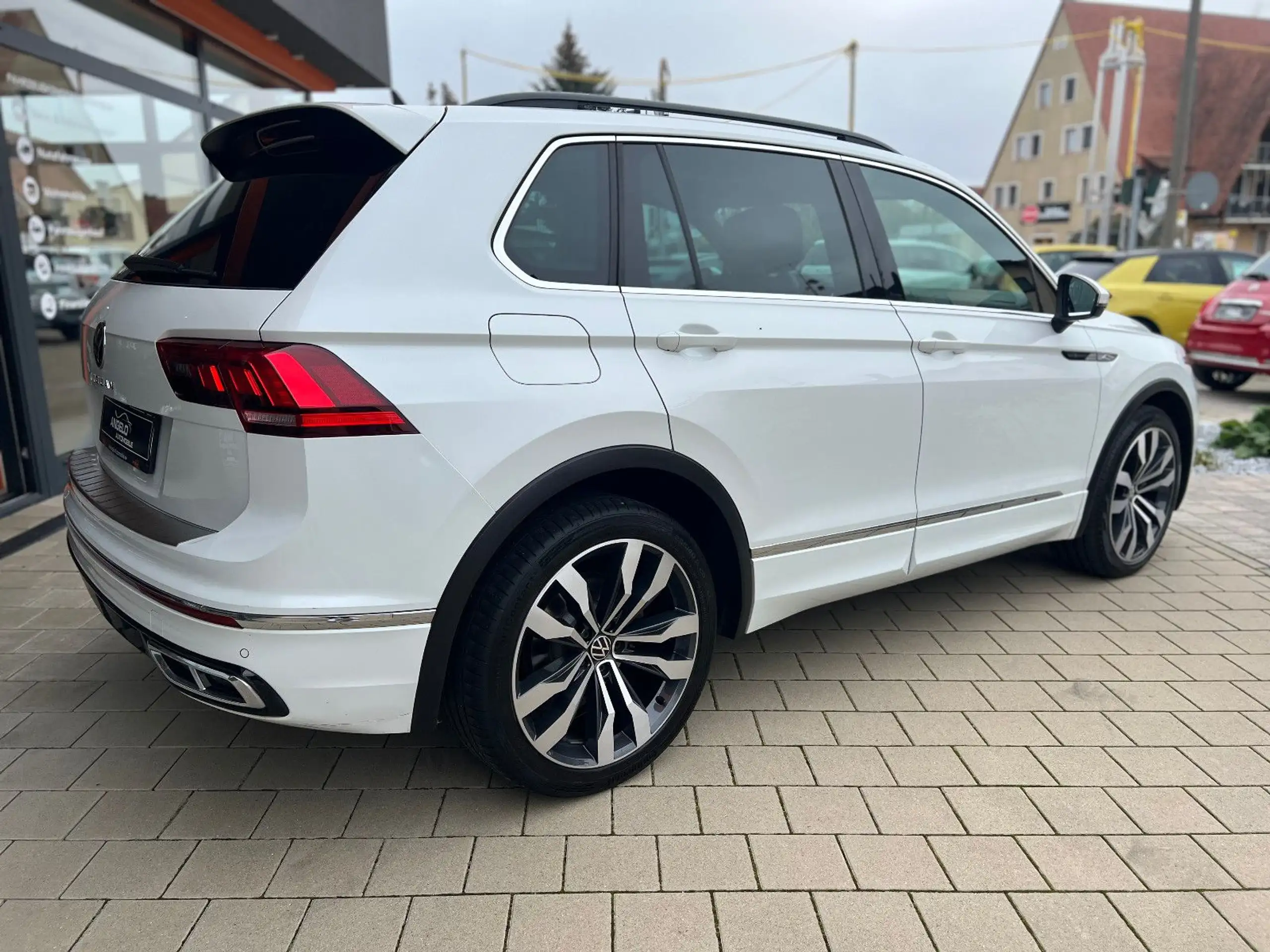 Volkswagen - Tiguan