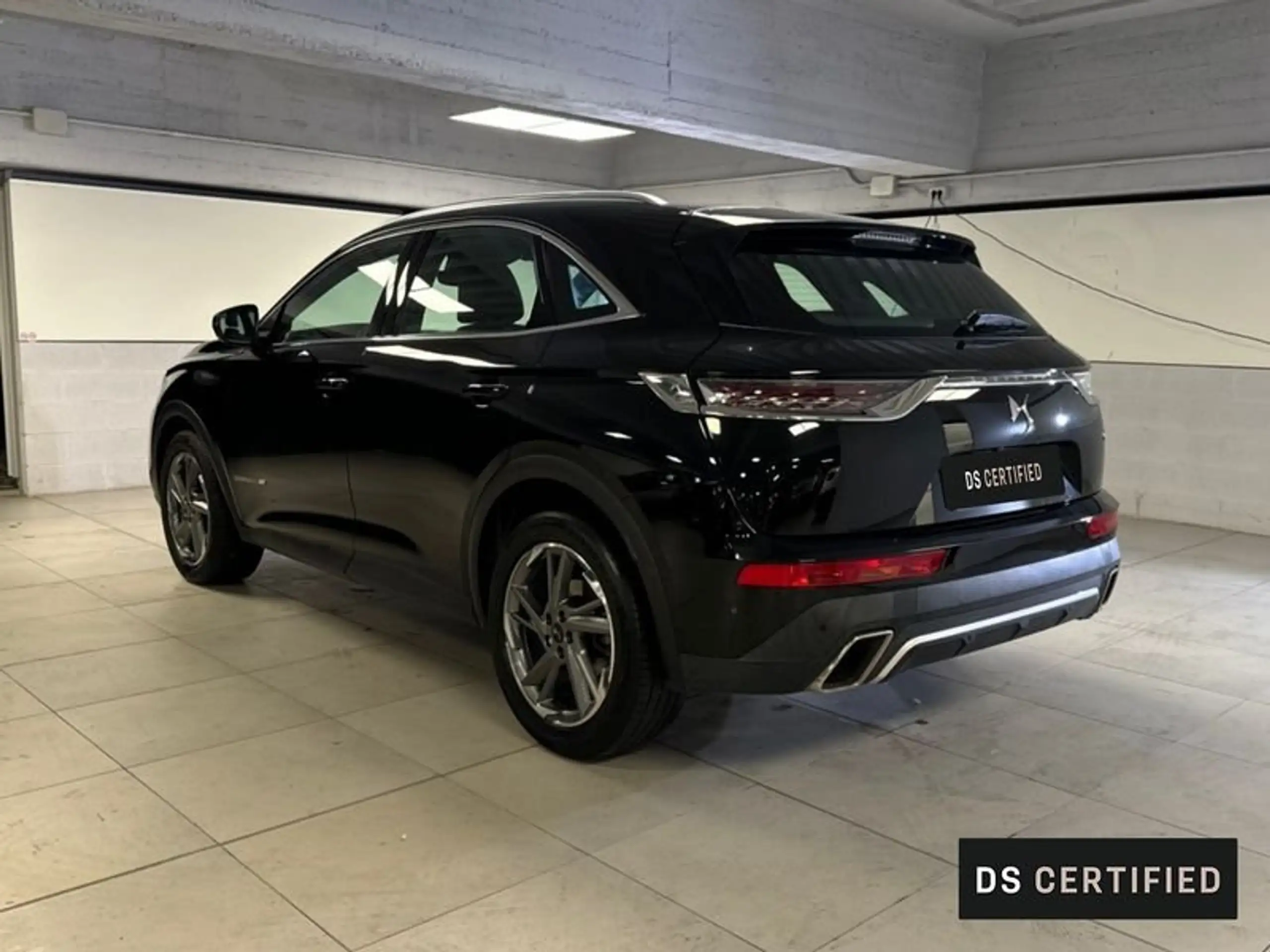 DS Automobiles - DS 7 Crossback