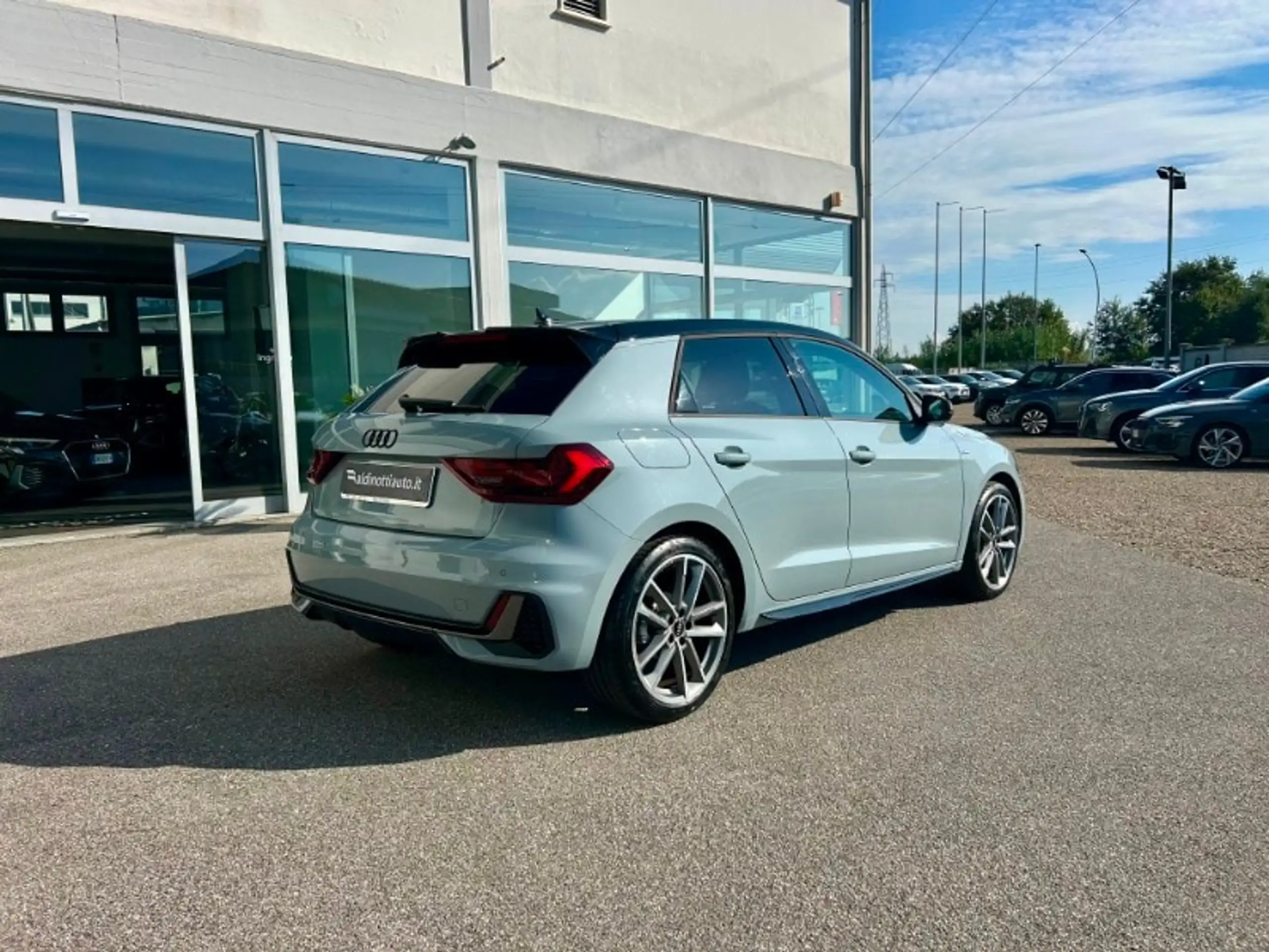 Audi - A1