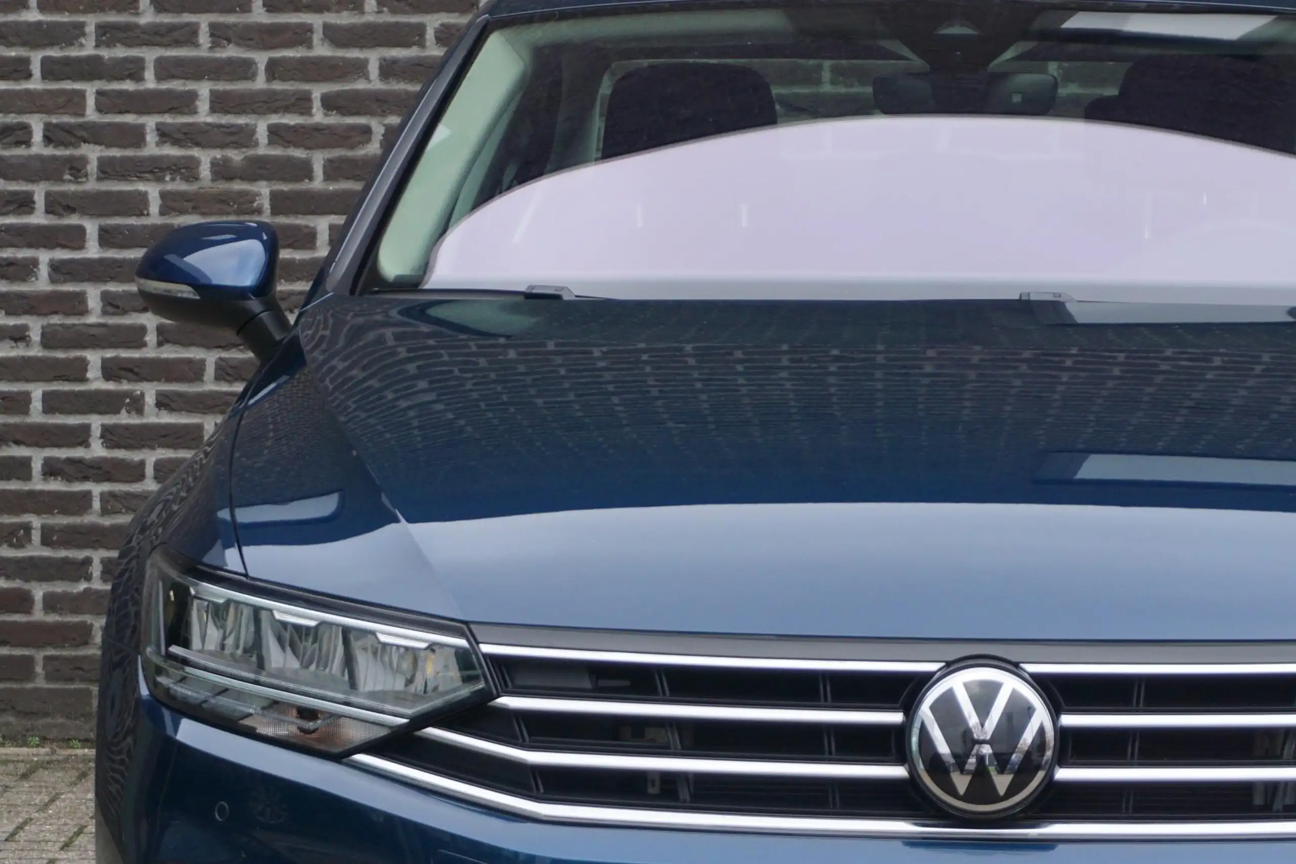 Volkswagen - Passat