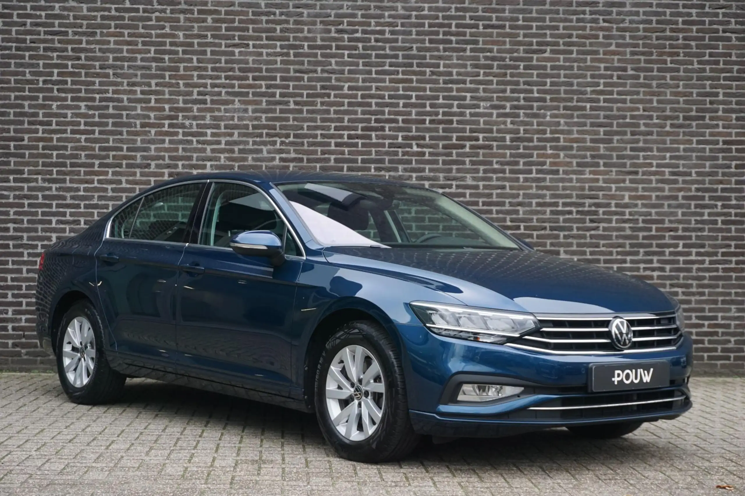 Volkswagen - Passat