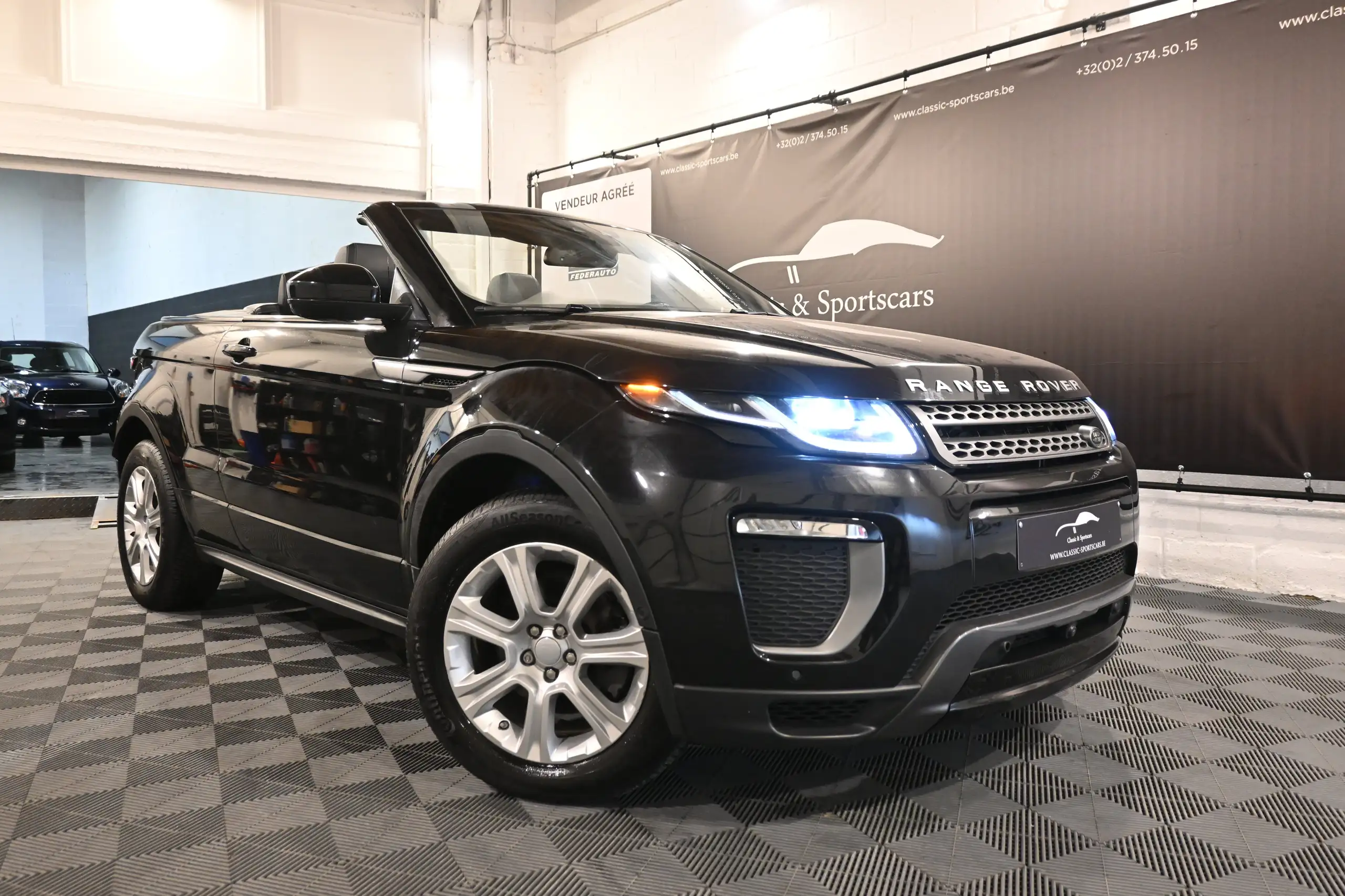 Land Rover - Range Rover Evoque