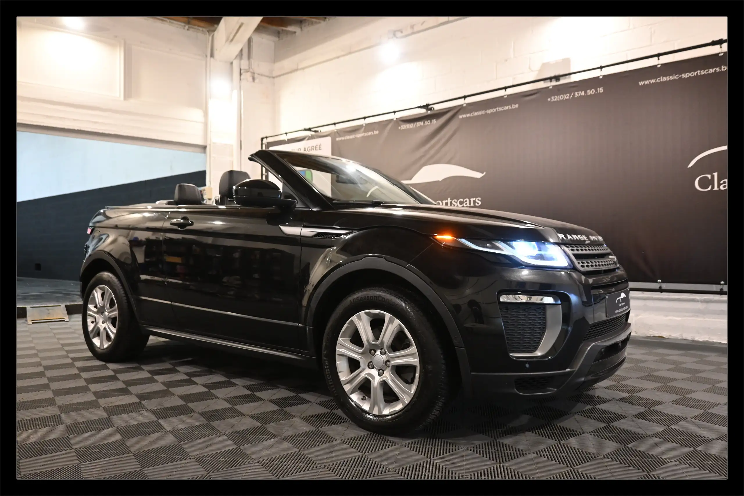 Land Rover - Range Rover Evoque