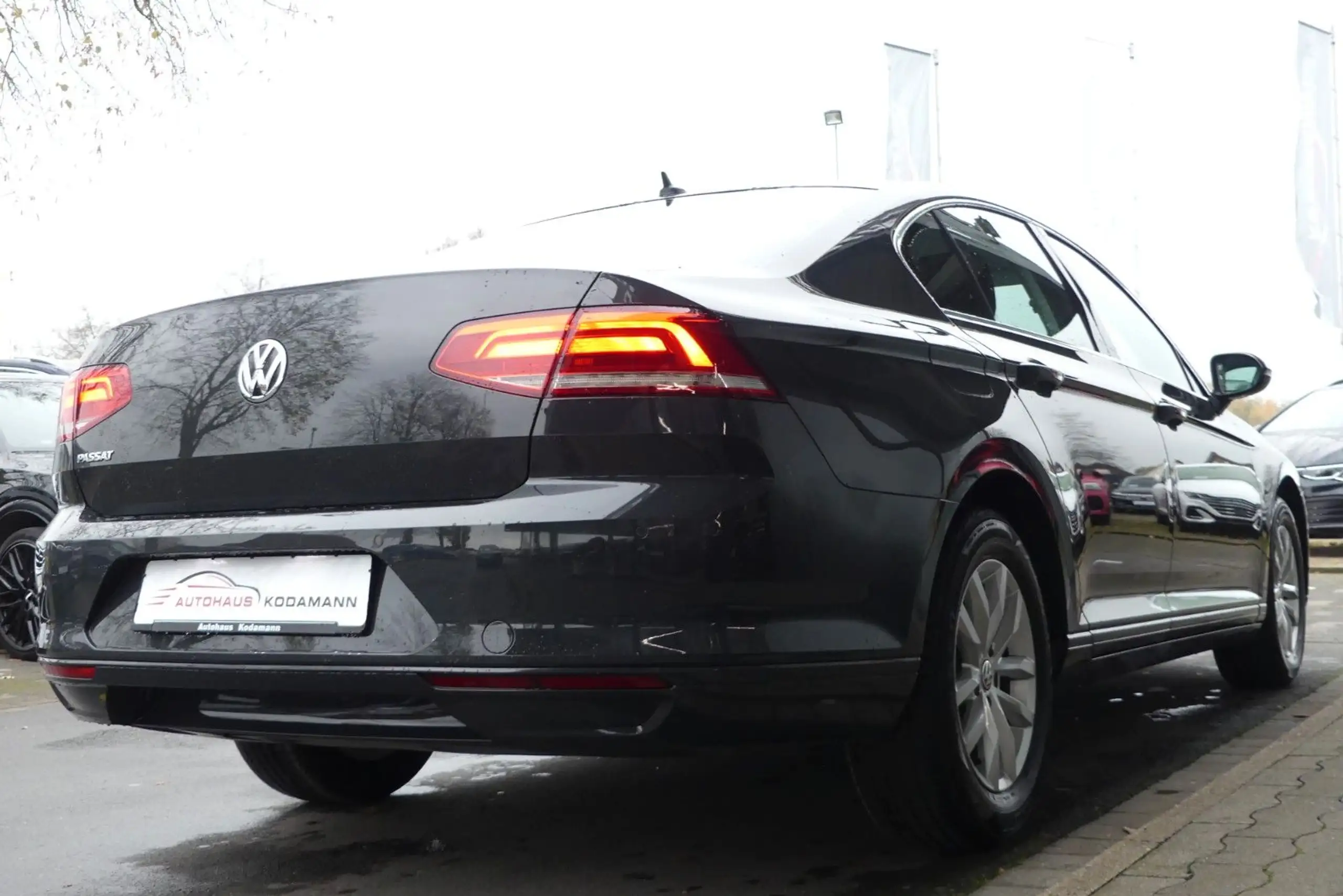 Volkswagen - Passat