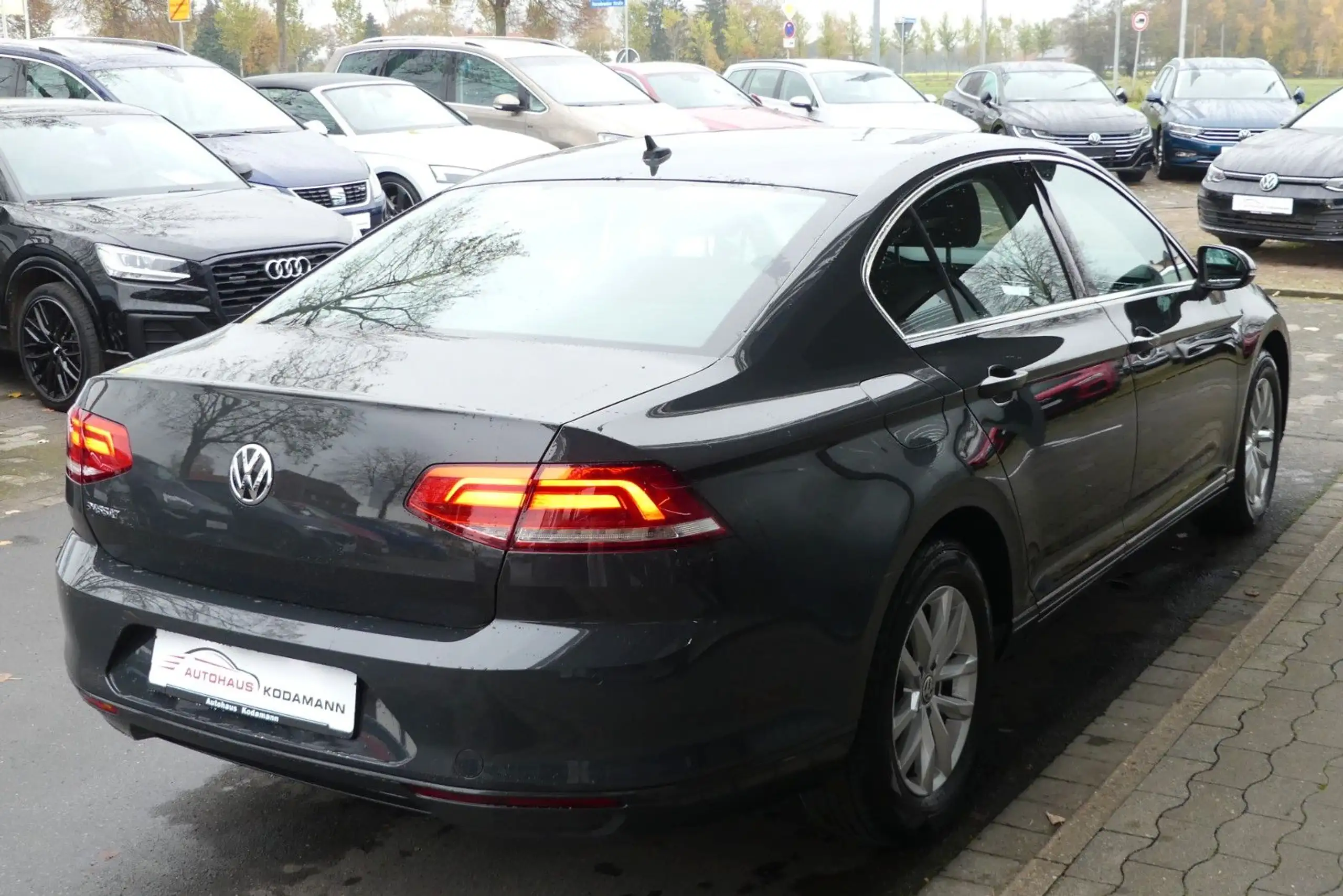 Volkswagen - Passat