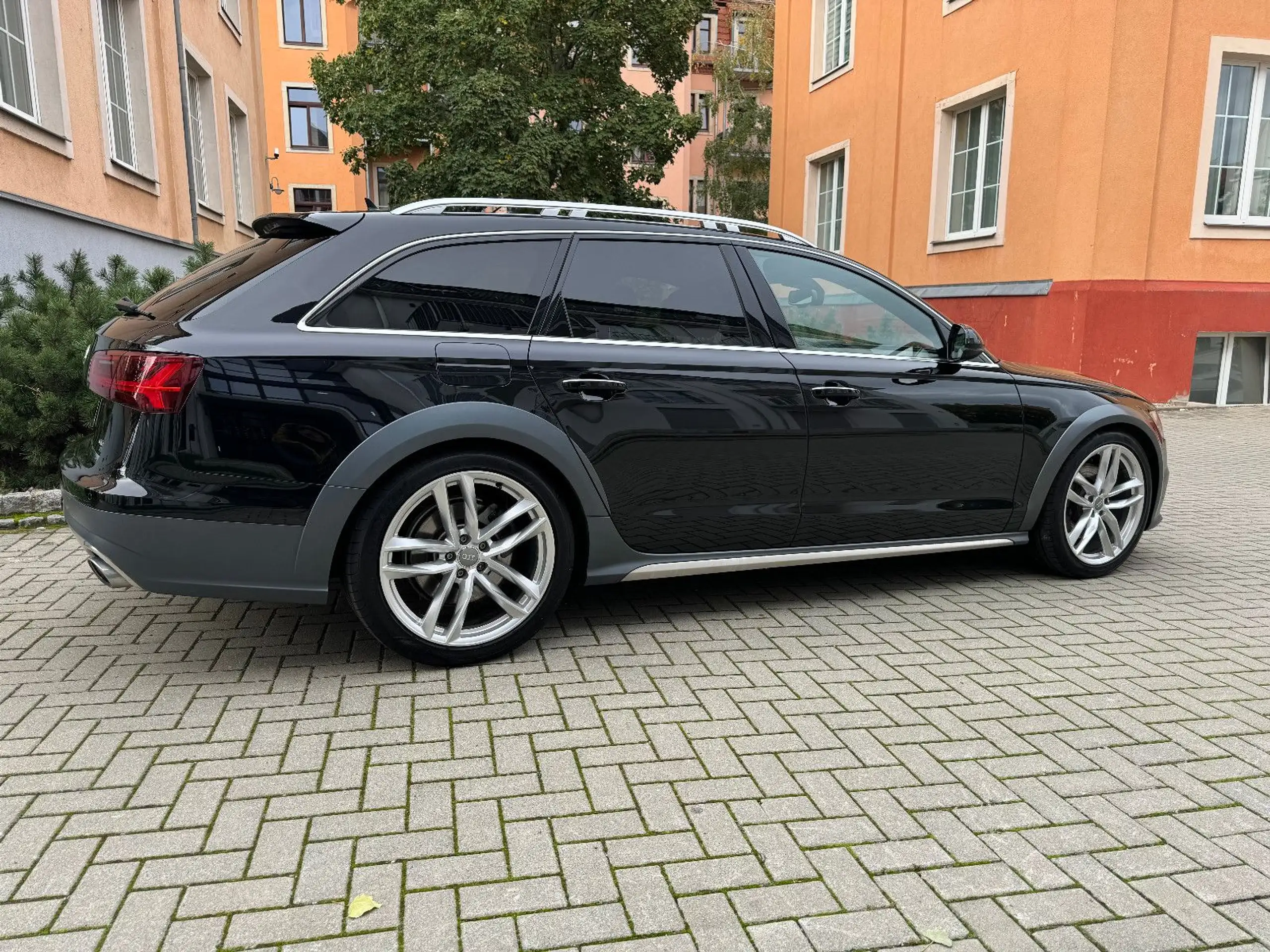 Audi - A6