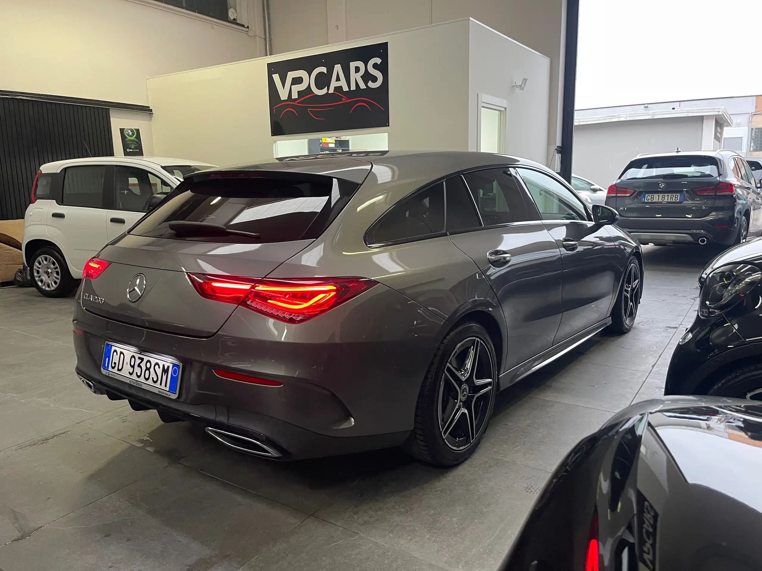 Mercedes-Benz - CLA 200