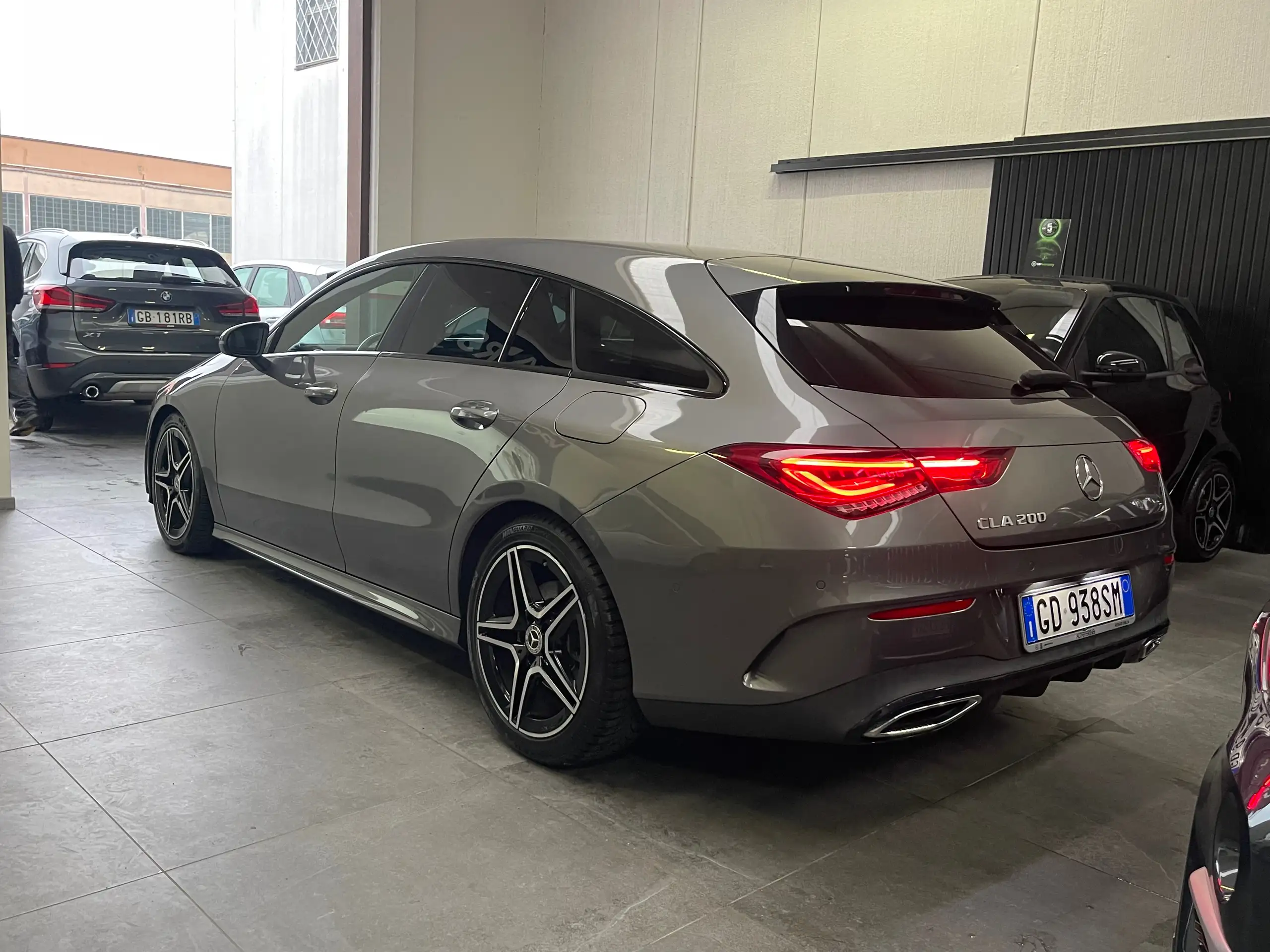 Mercedes-Benz - CLA 200