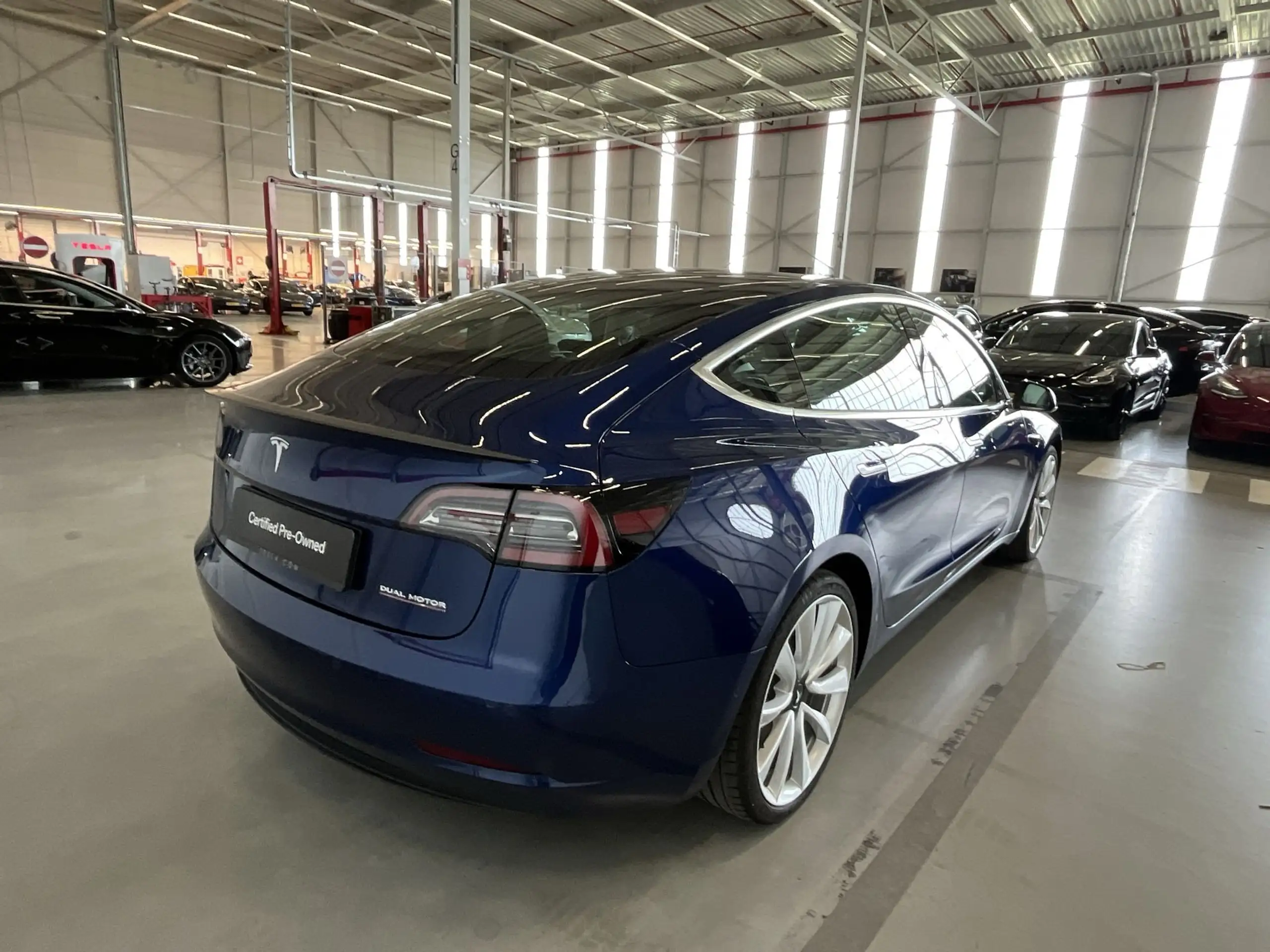 Tesla - Model 3