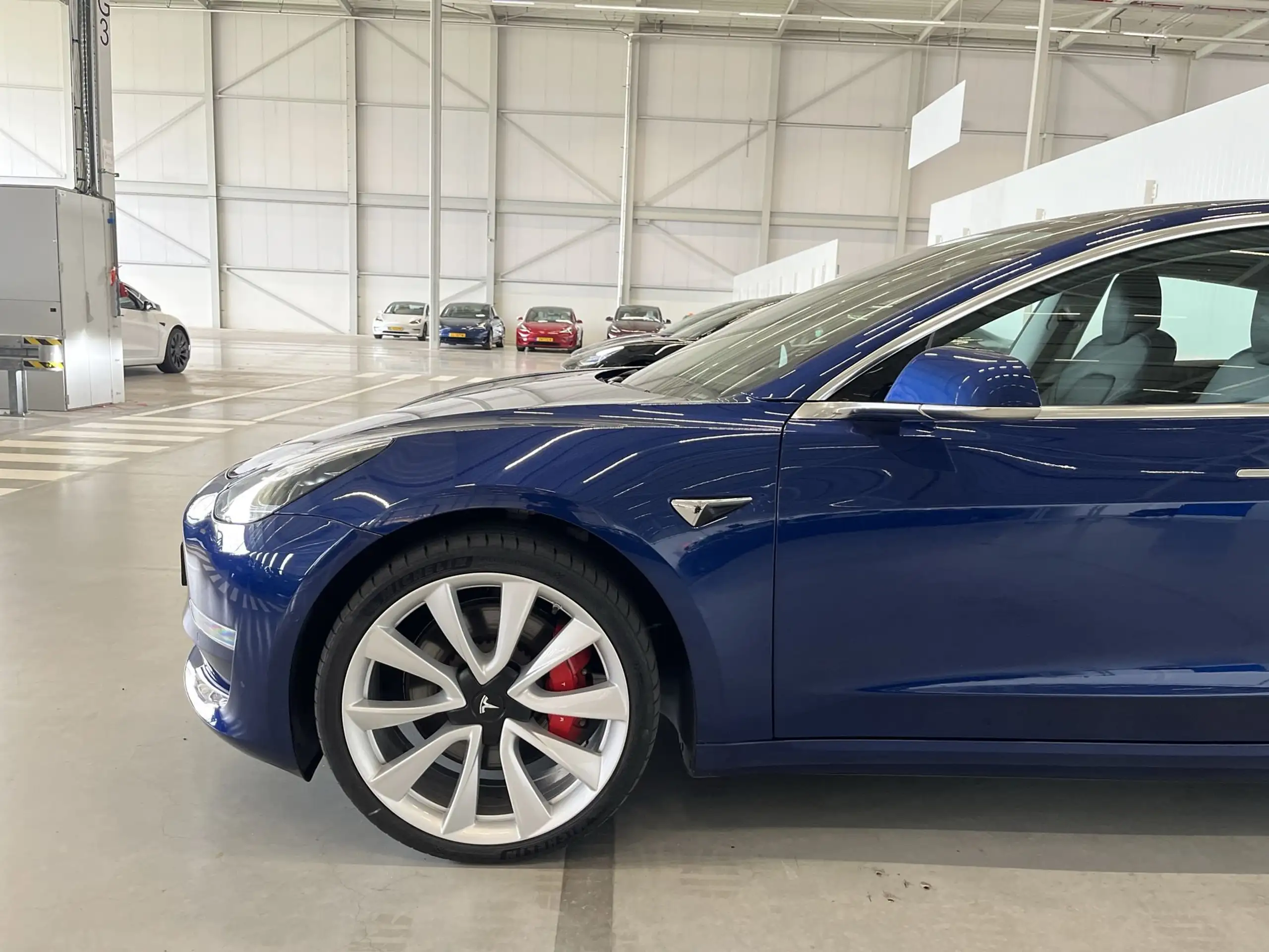 Tesla - Model 3