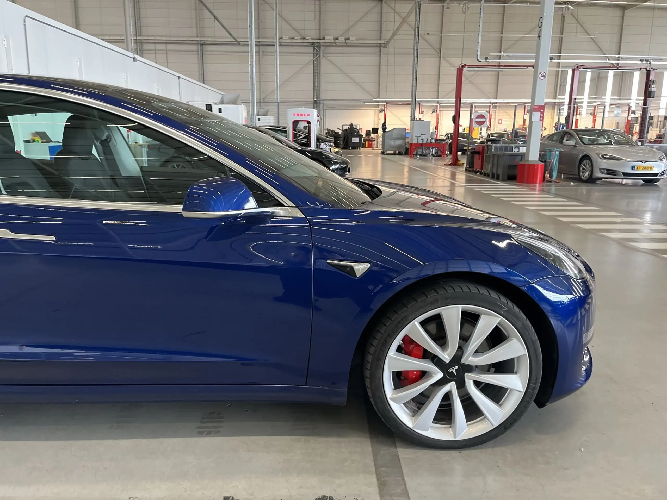 Tesla - Model 3