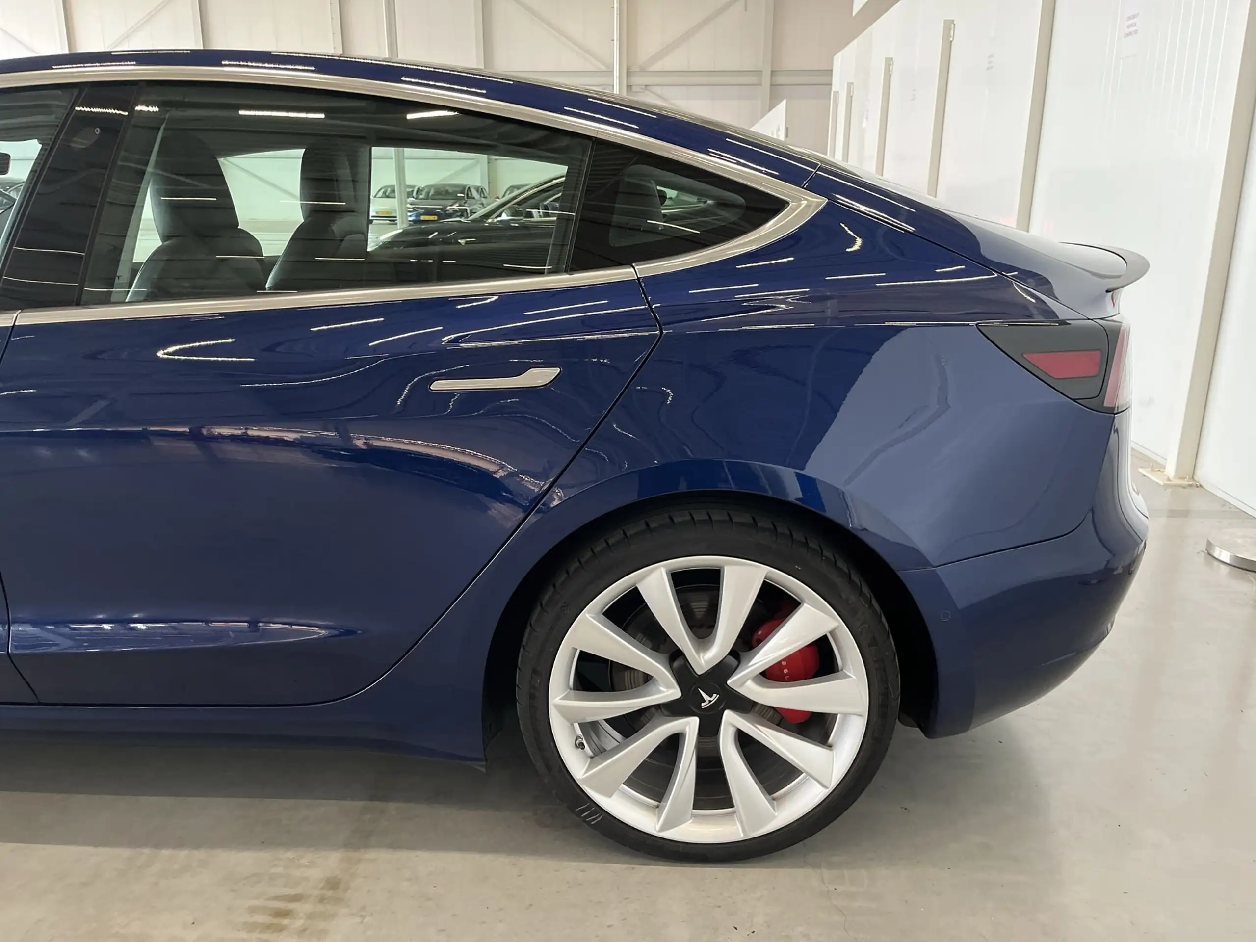 Tesla - Model 3