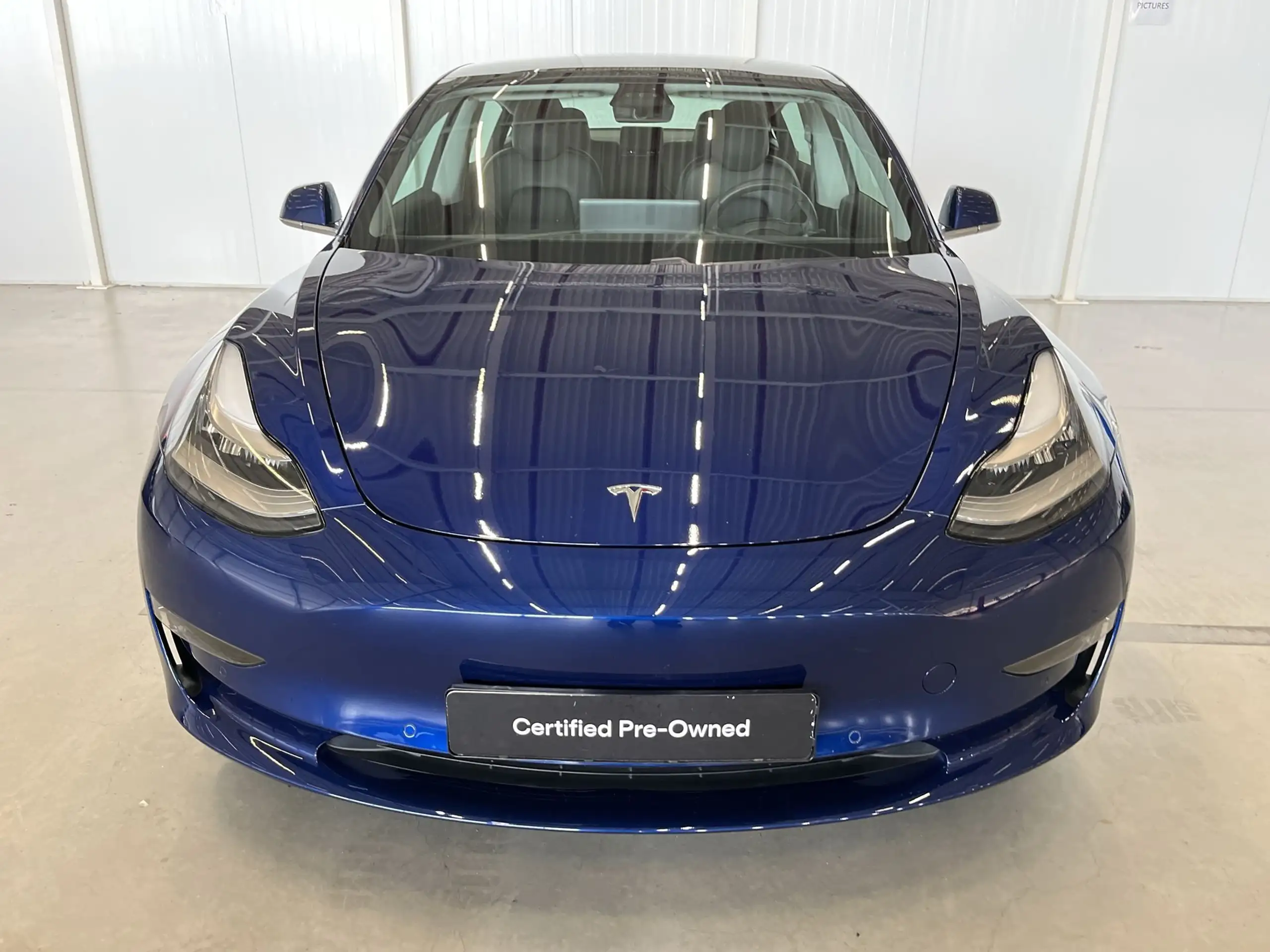 Tesla - Model 3